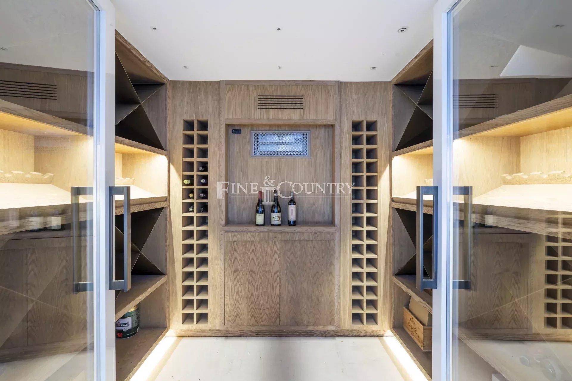 Photo of Art Deco Villa for Sale, Cannes Californie