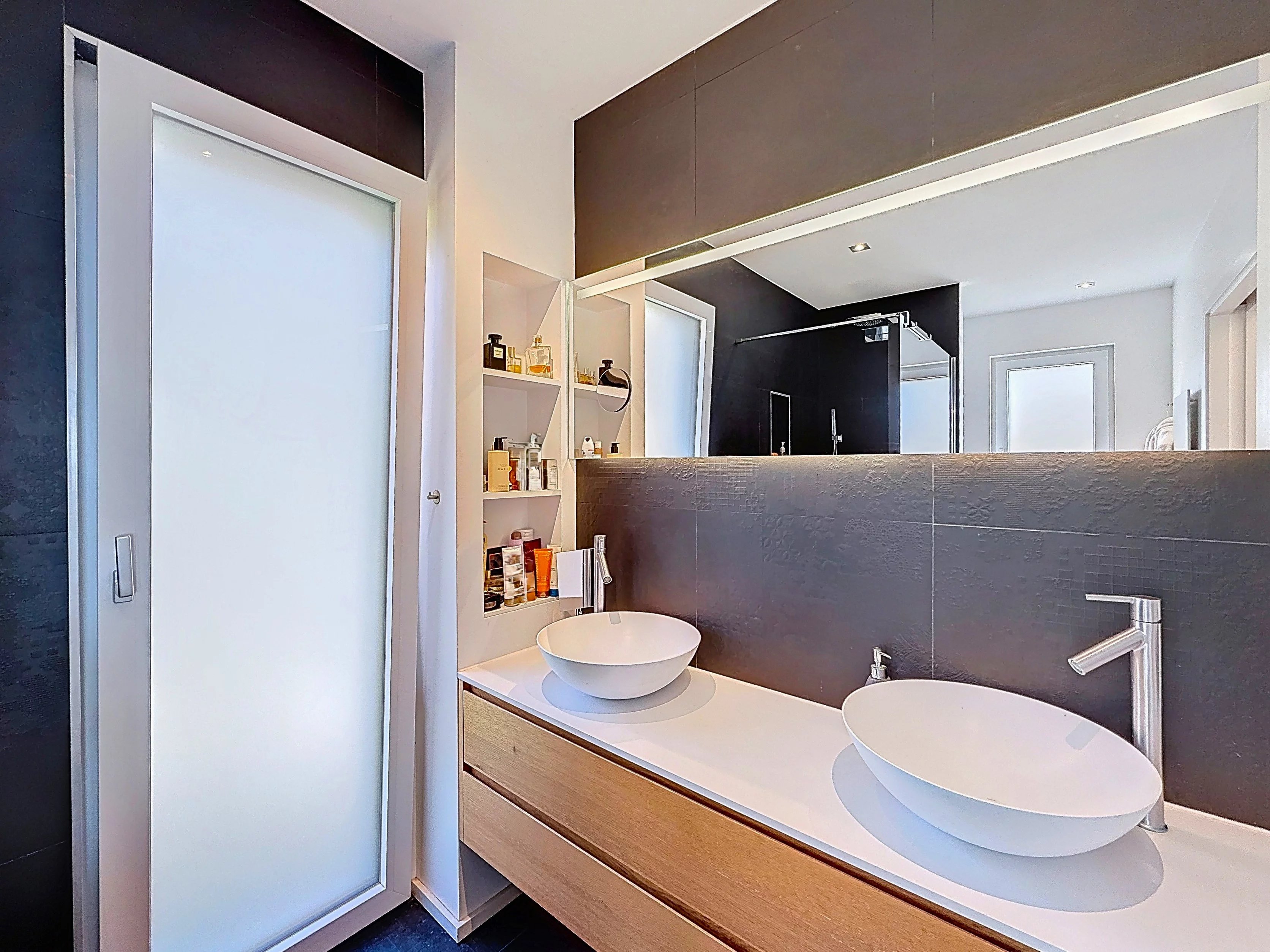 Luxe, modernité et vue imprenable sur le Lac !