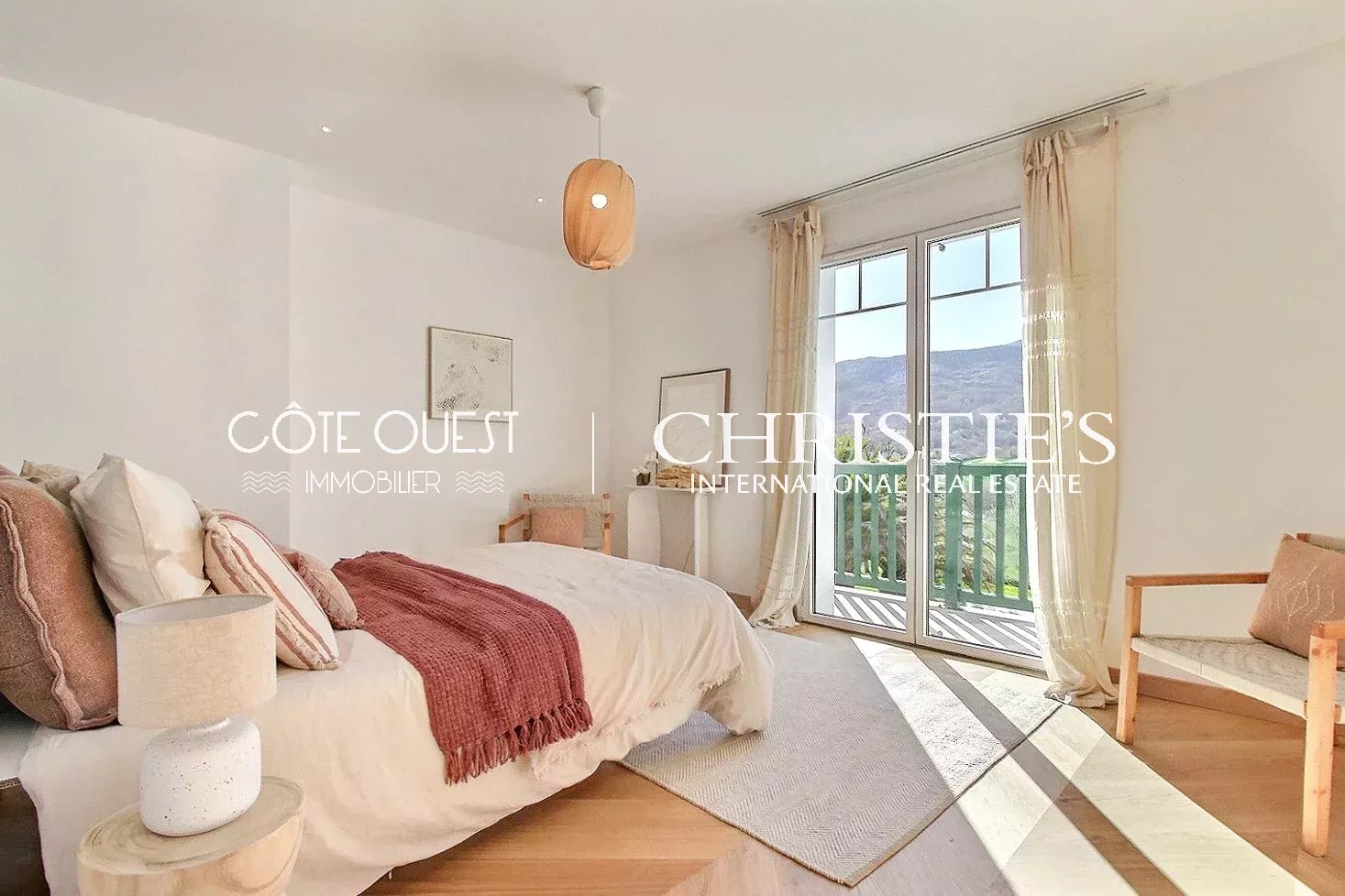 5 Bedroom Villa/Townhouse's Image 7