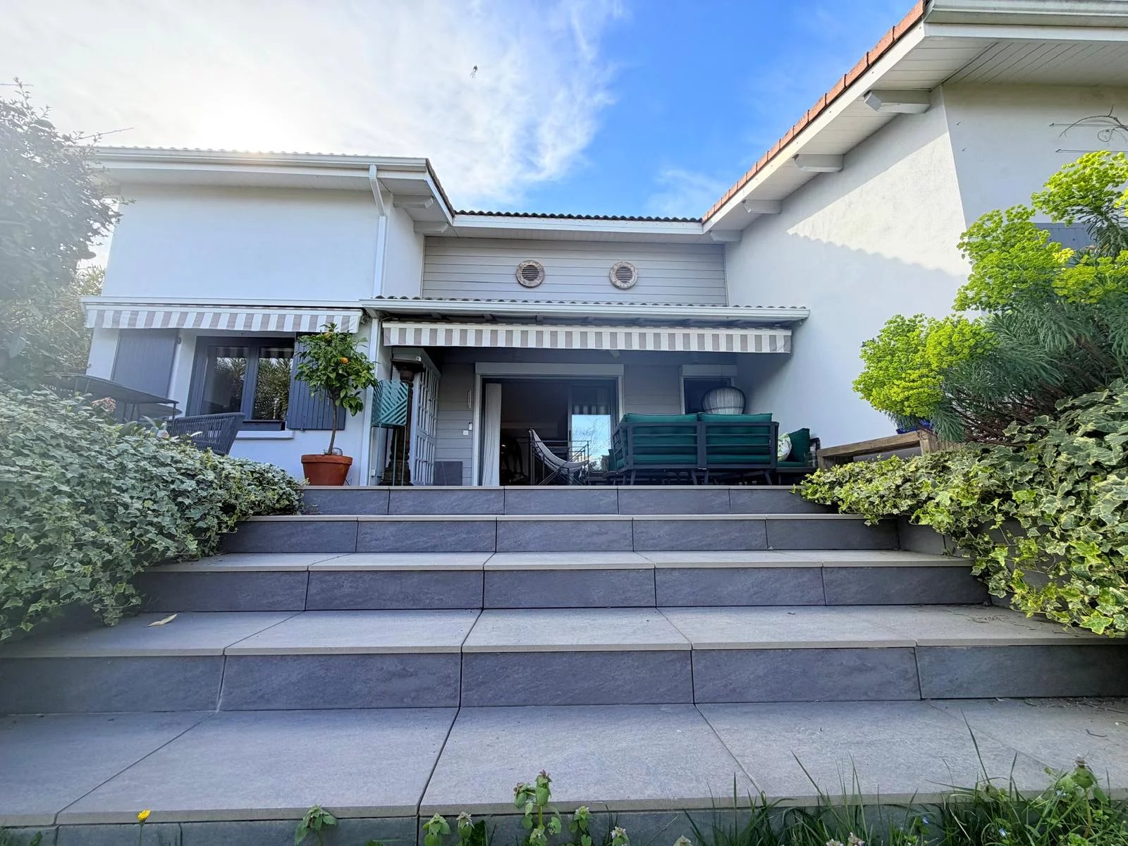 Agence immobilière de 