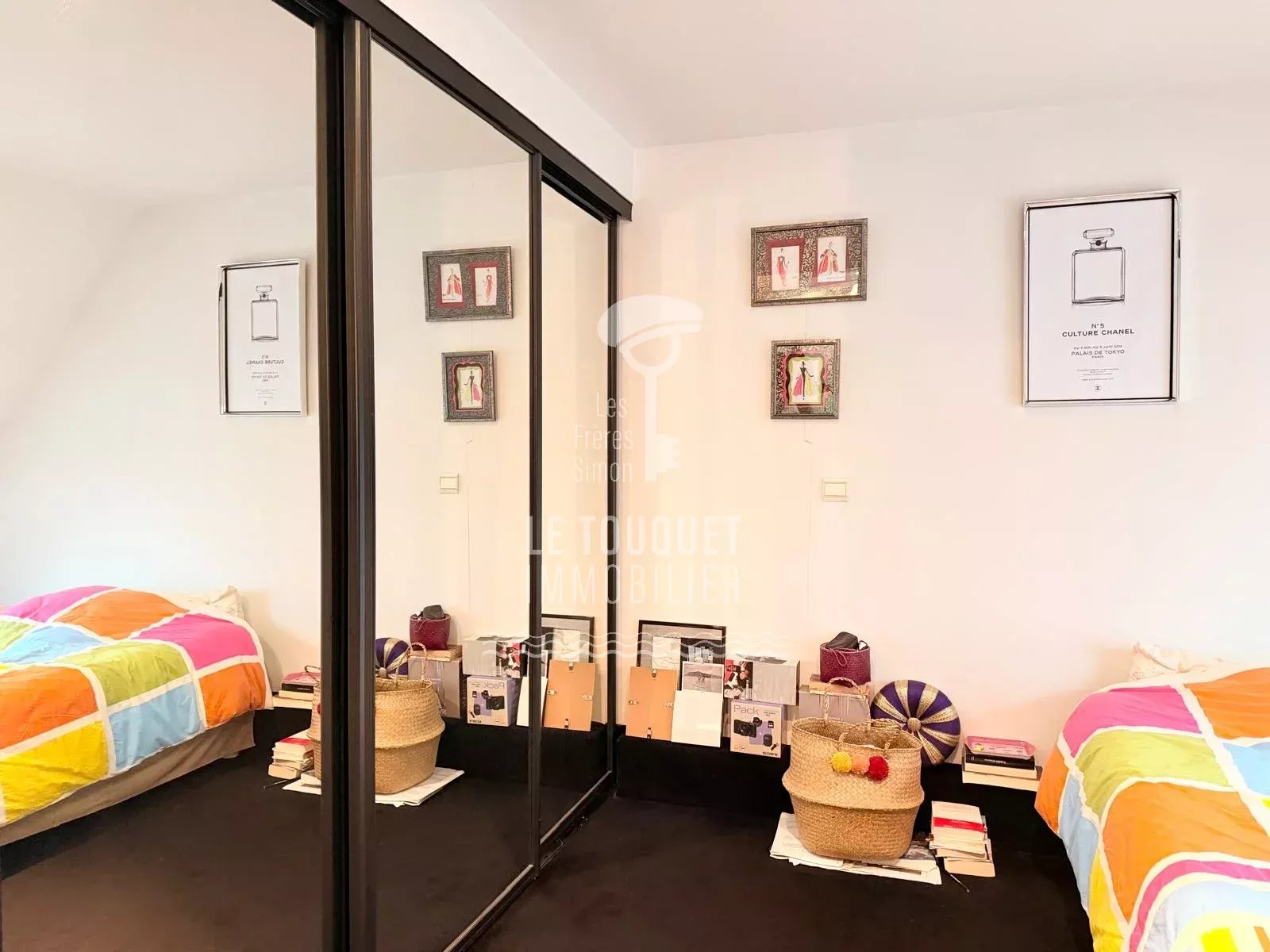 Unique Apartment with Garage