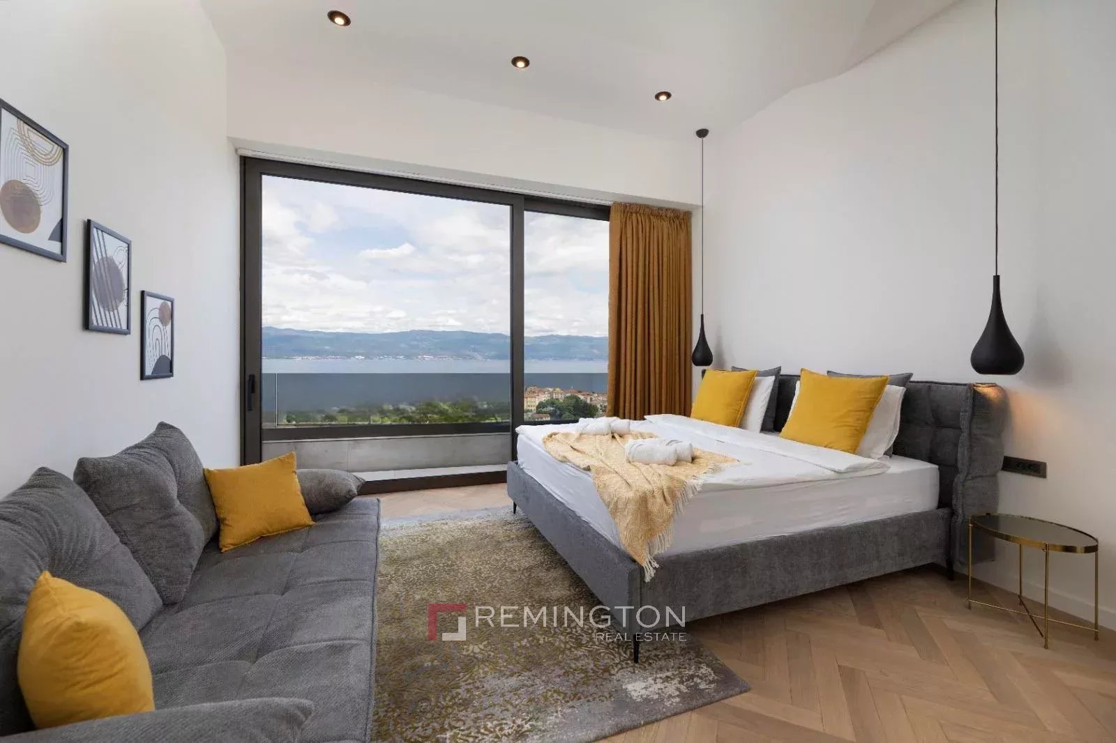 3 Bedroom Villa/Townhouse's Image 12