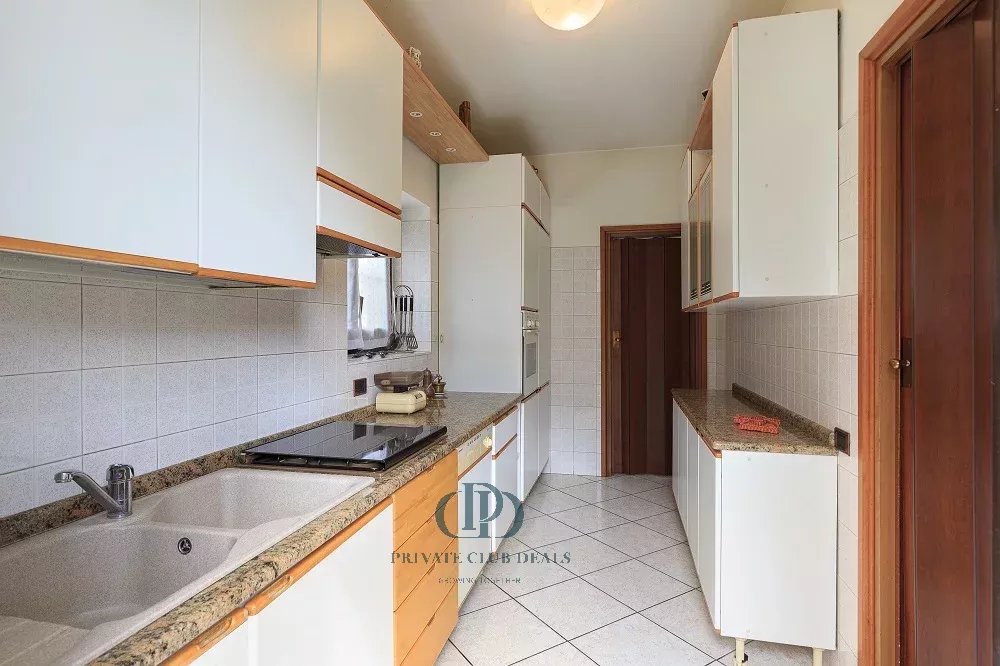 Villa Olgiate Comasco - picture 10