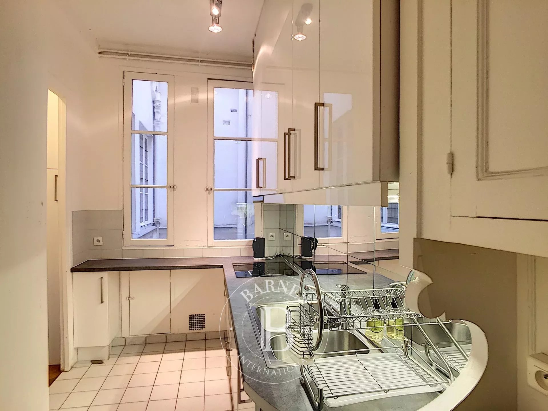 Daire Paris 8ème - picture 12