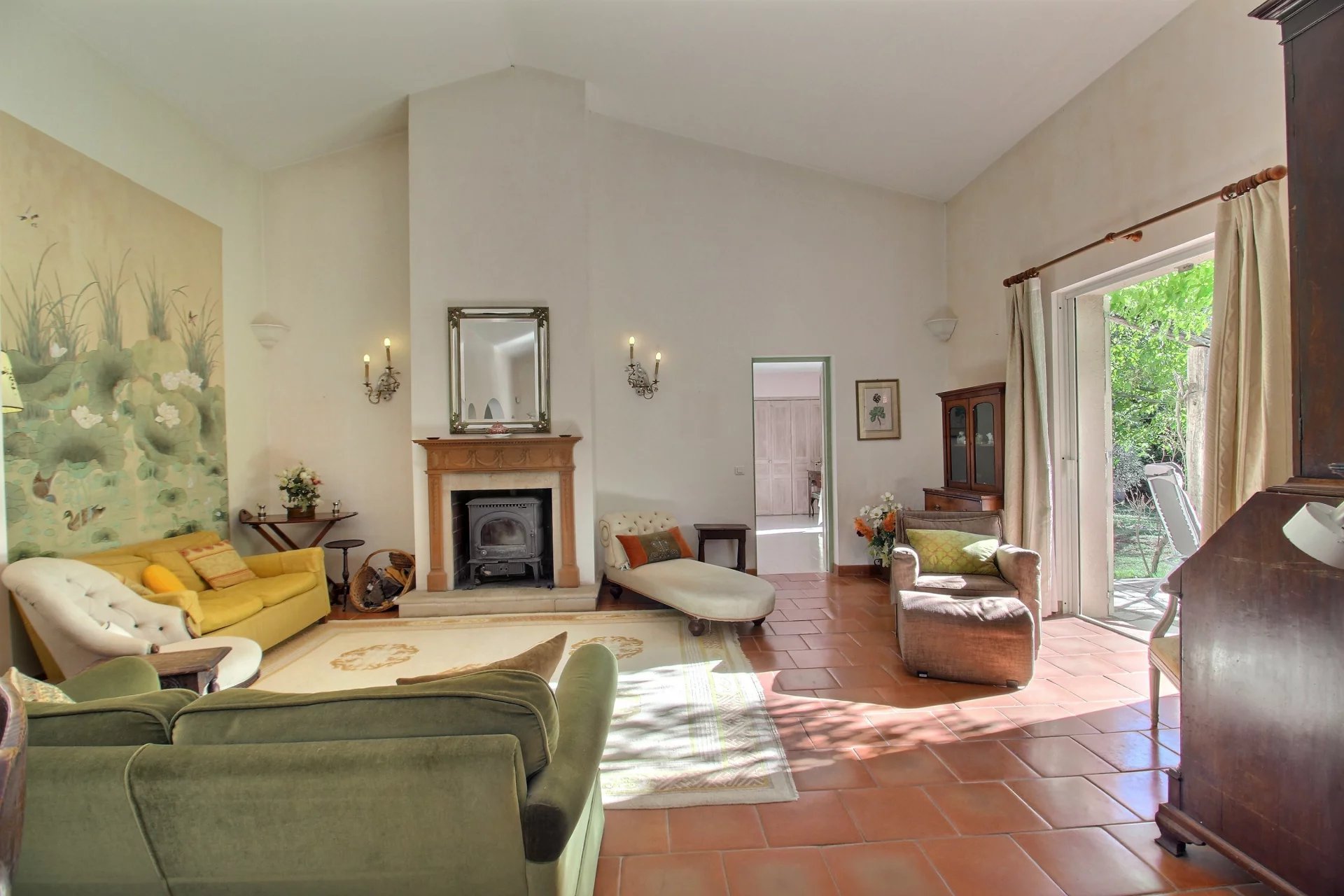 Single-storey villa with studio - Fayence