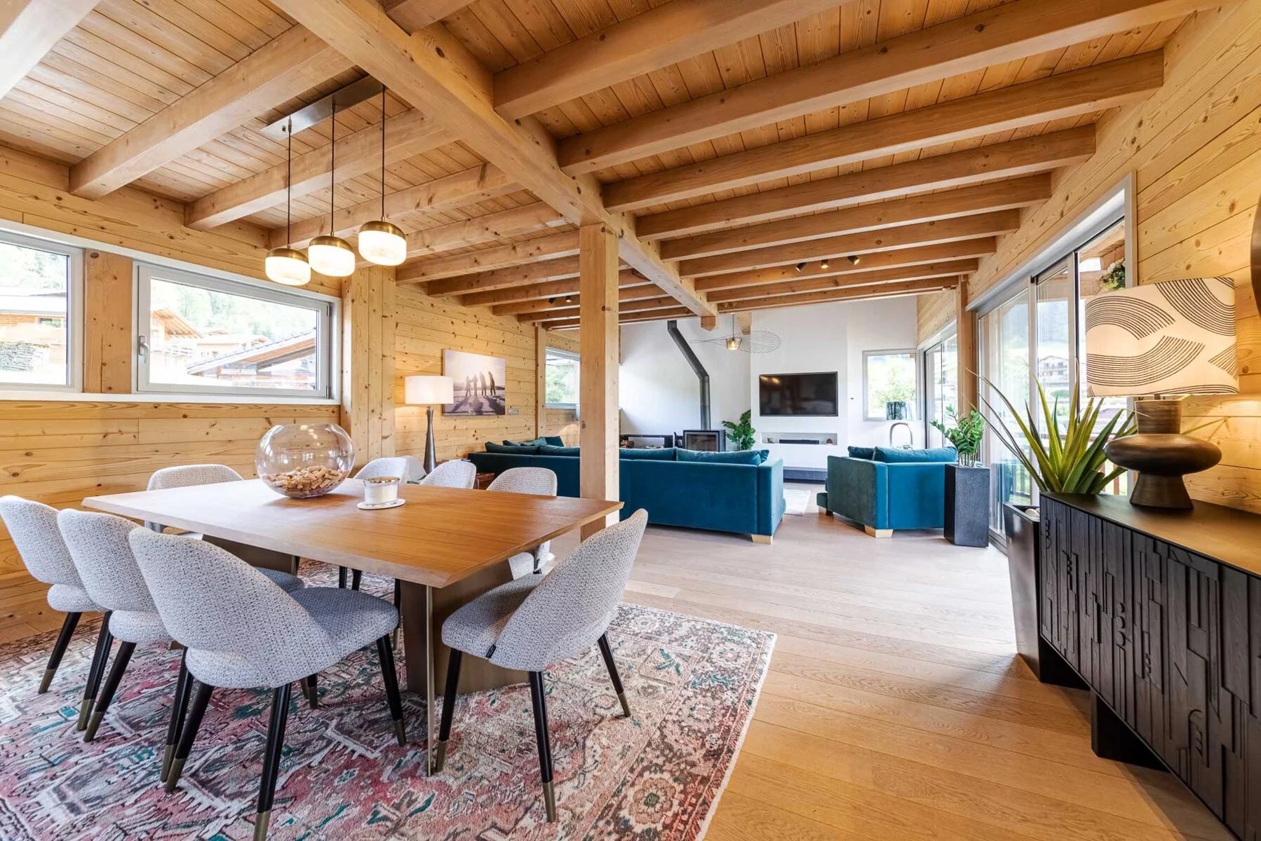 Photo of MORZINE - Stylish 5 bedroom chalet in central Morzine