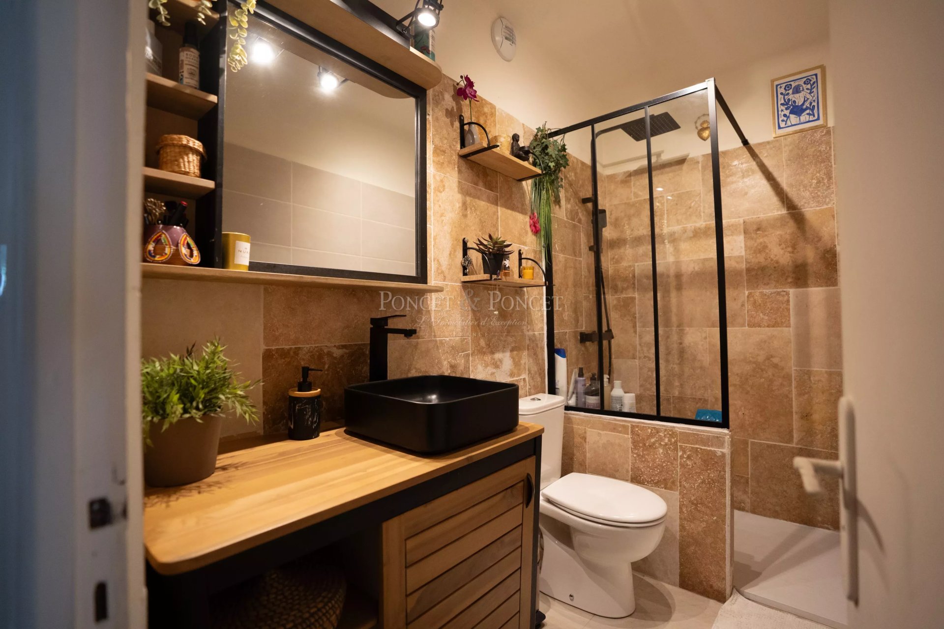 5 Bedroom Villa/Townhouse's Image 8