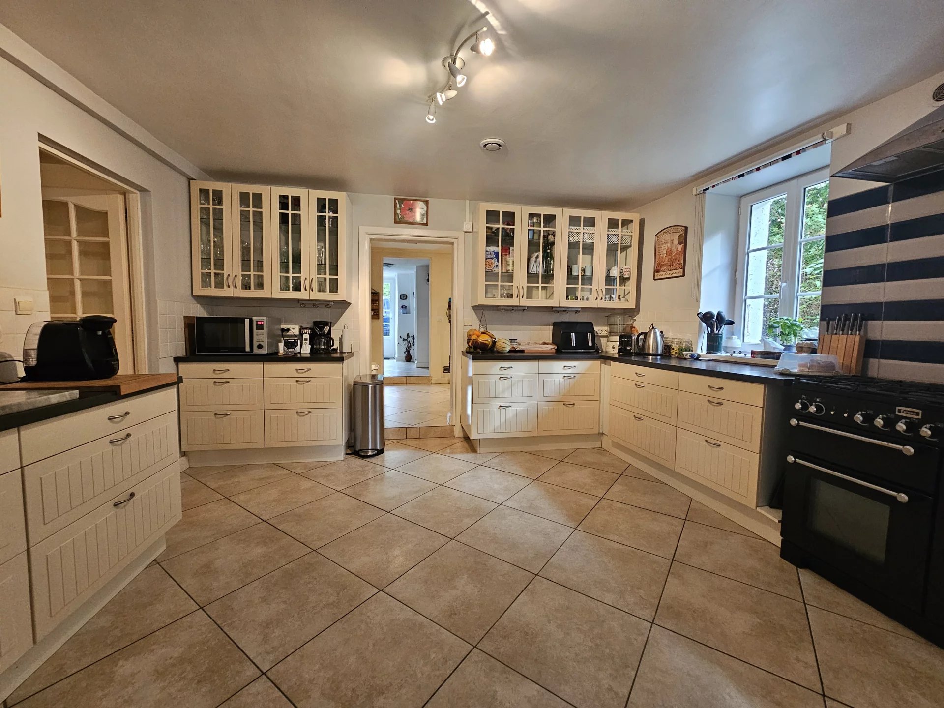 House in Roumazieres-Loubert - Image 3