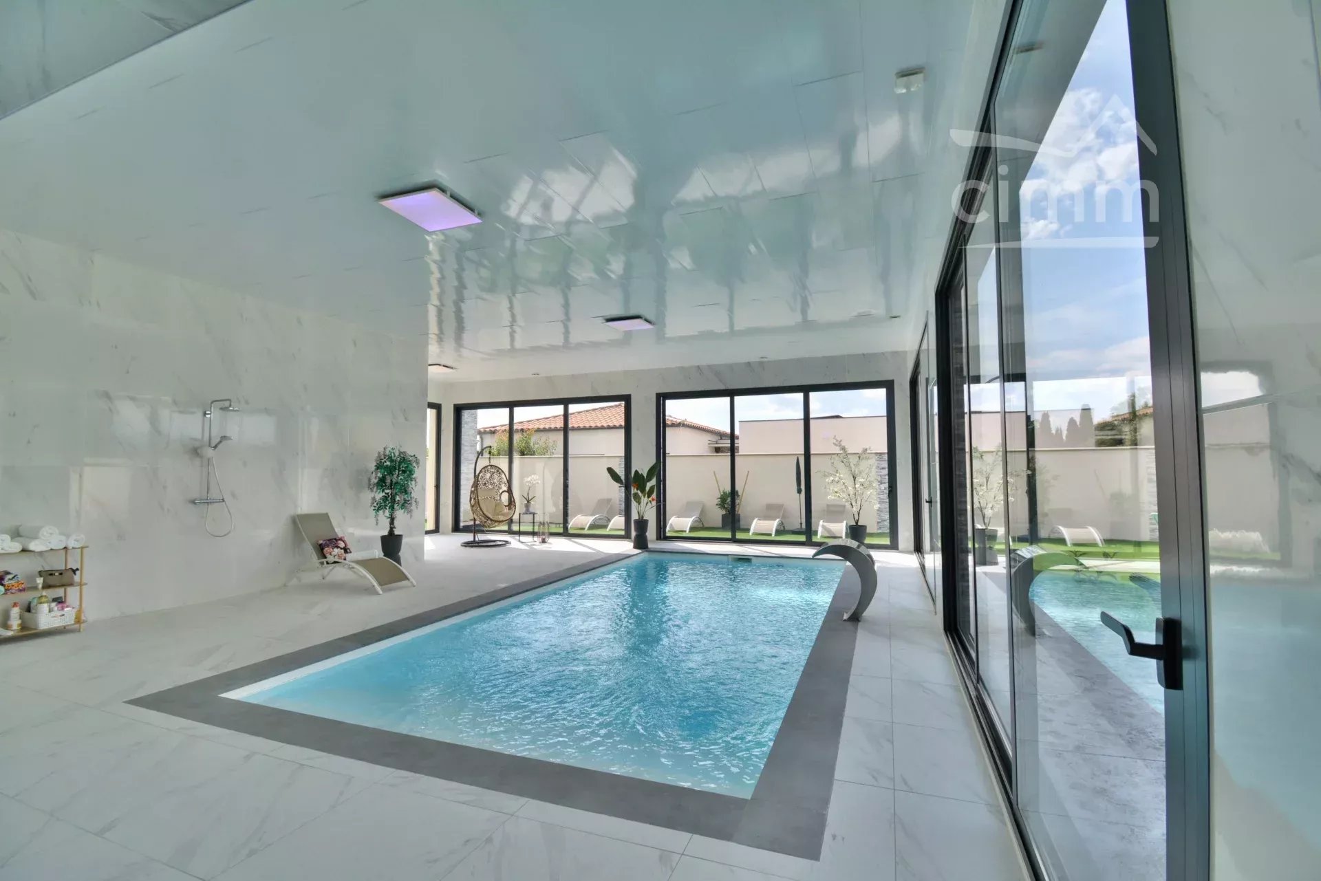 Agence immobilière de 