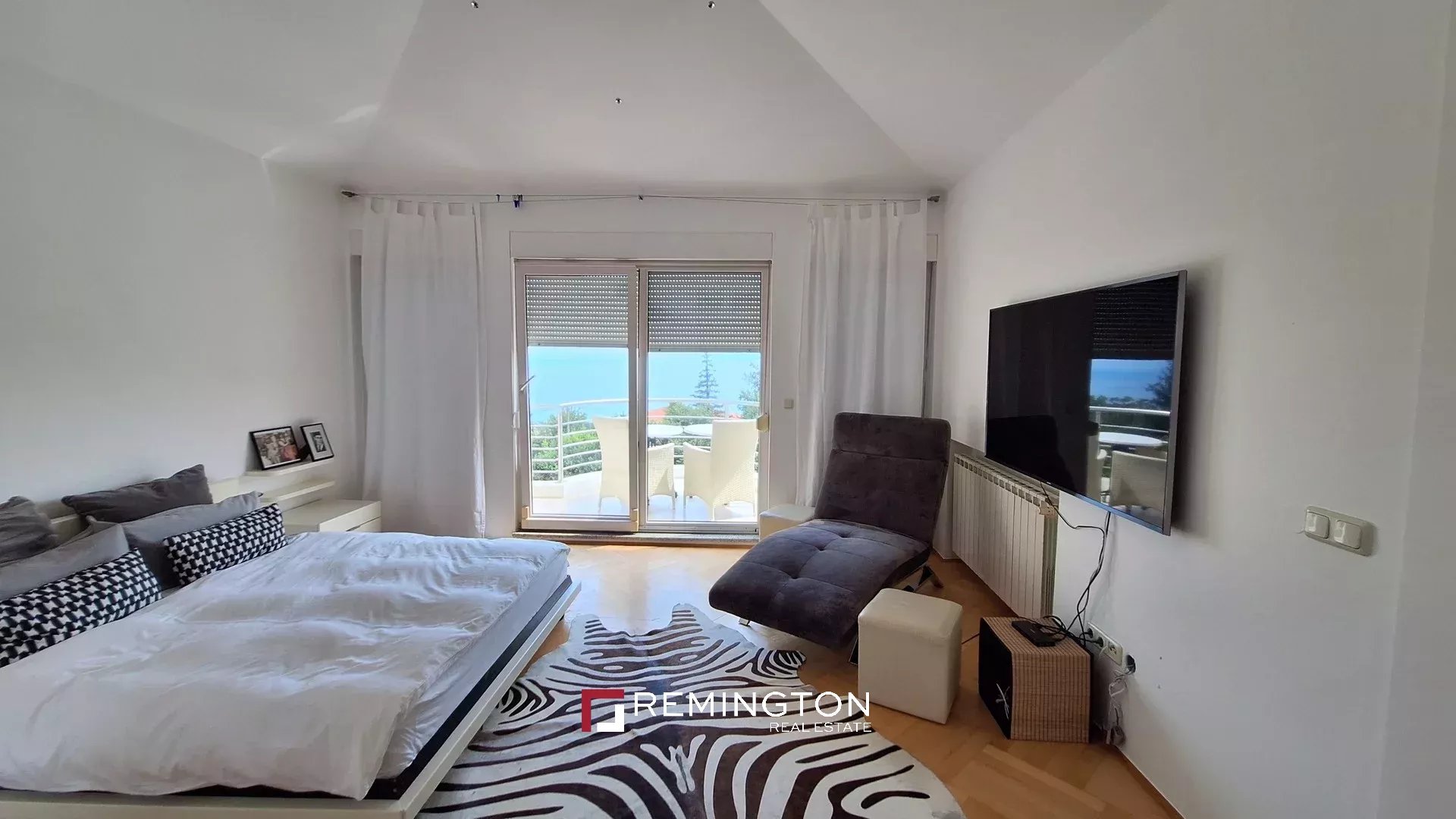 9 Bedroom Villa/Townhouse's Image 13