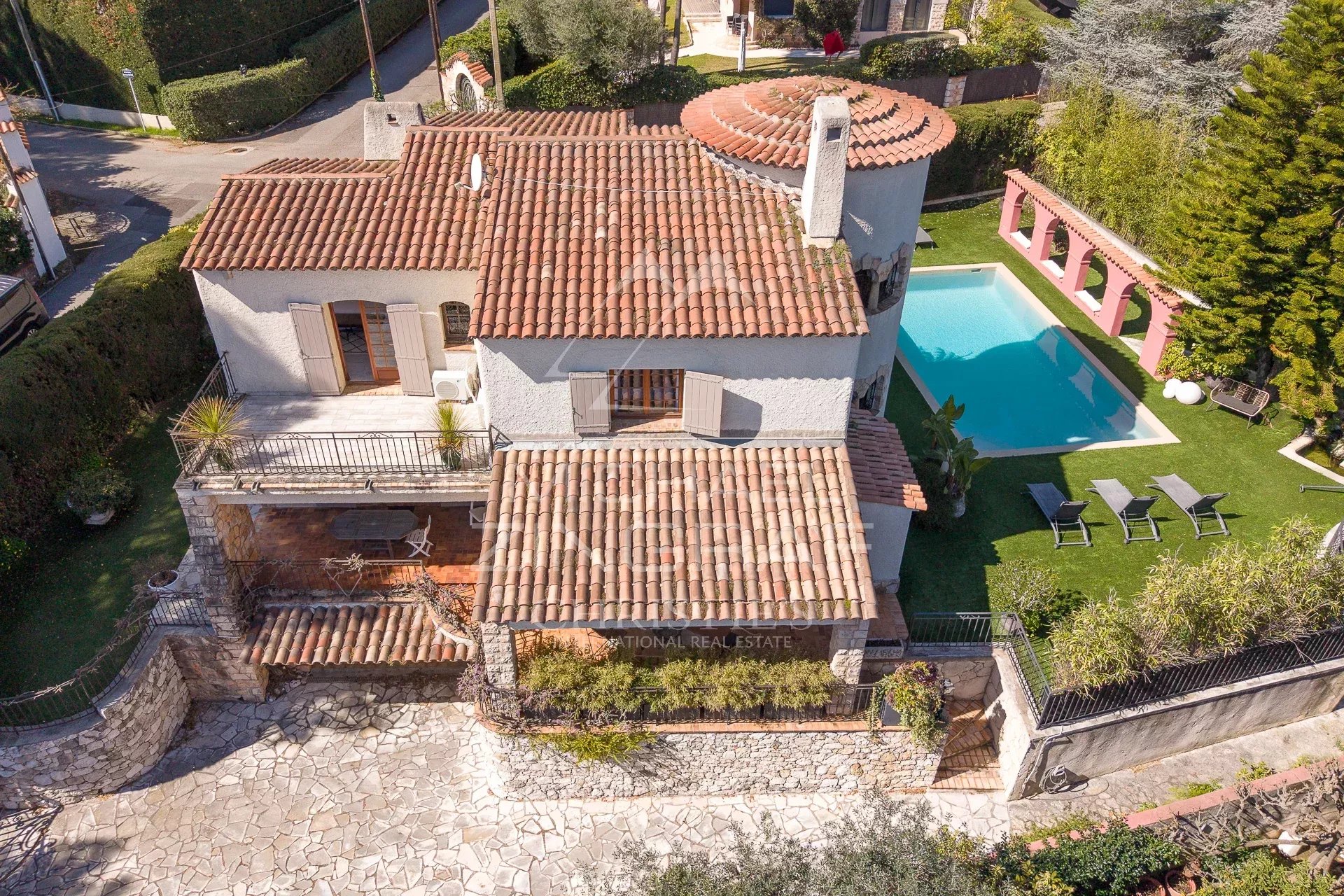 4 Bedroom Villa/Townhouse's Image 6