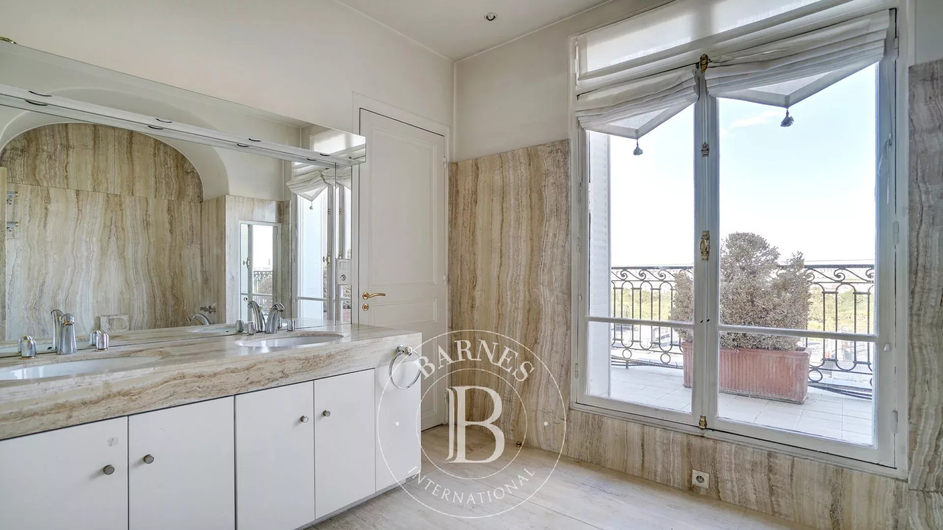 Daire Paris 7ème - picture 8