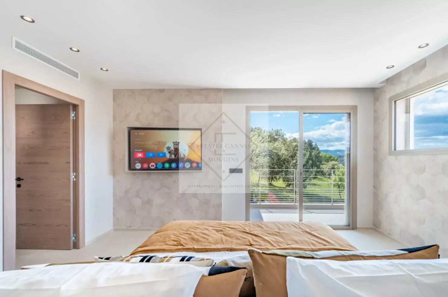 Grande villa d’exception à Mougins avec piscine, vue panoramique et deux maisons indépendantes — photo 12