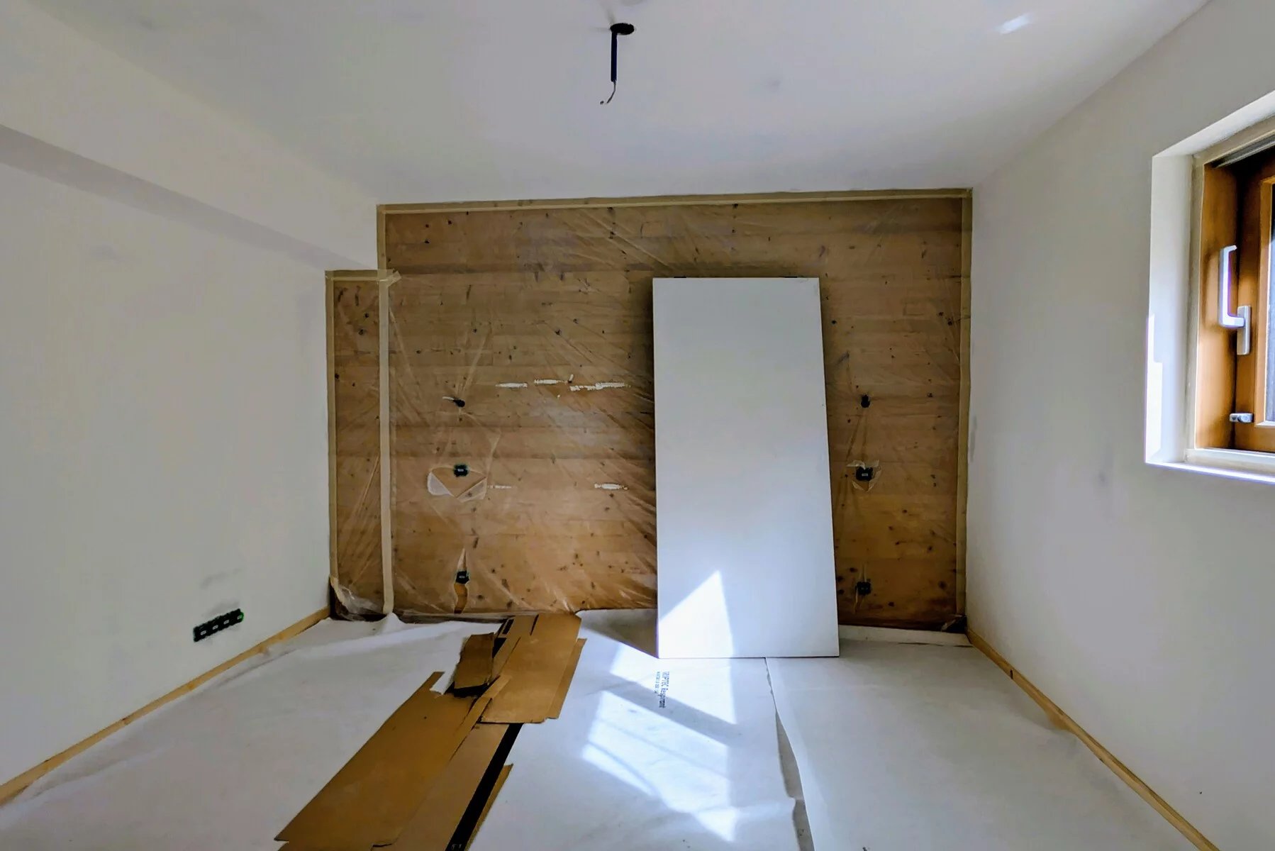 Photo of MORZINE – New-build 4-bedroom demi-chalet
