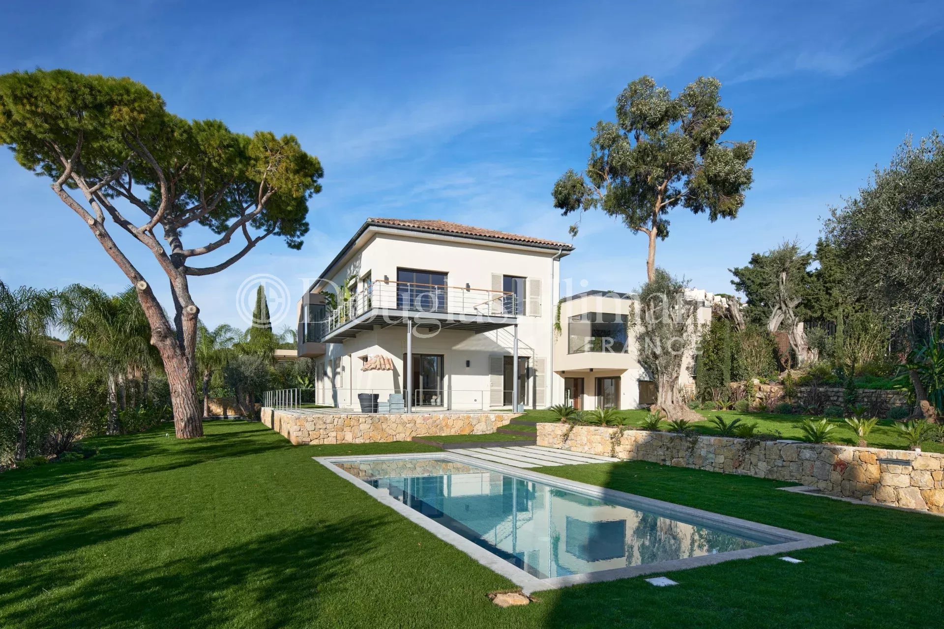 CANNES / LE CANNET – Villa moderne avec vue mer panoramique imprenable - Image nᵒ2