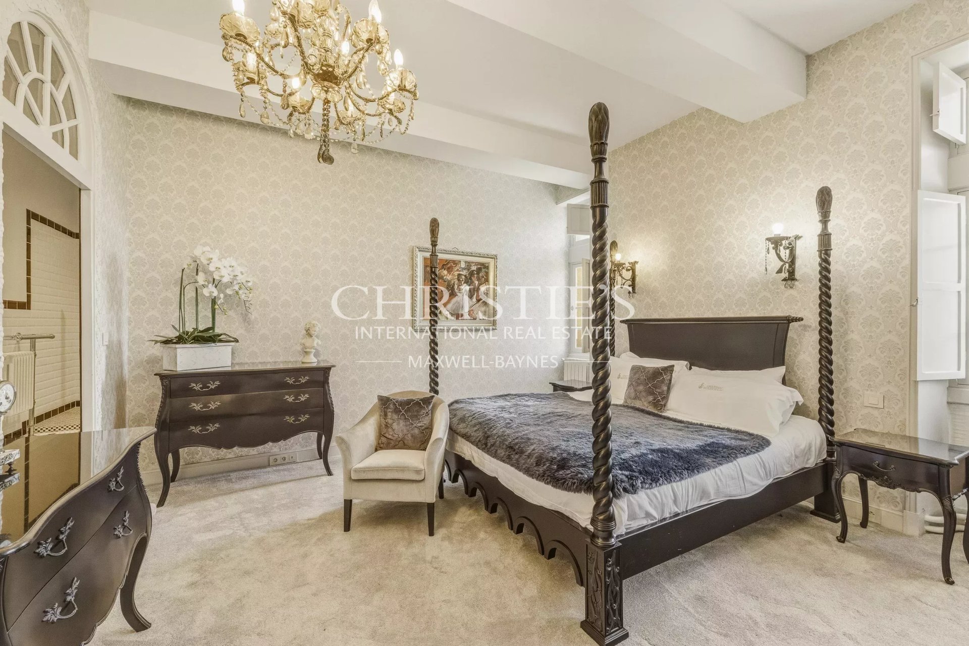 17 Bedroom Chateau's Image 18