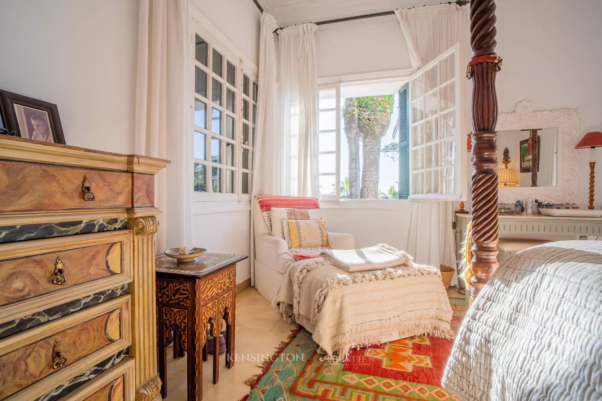 6 Bedroom Villa/Townhouse's Image 22