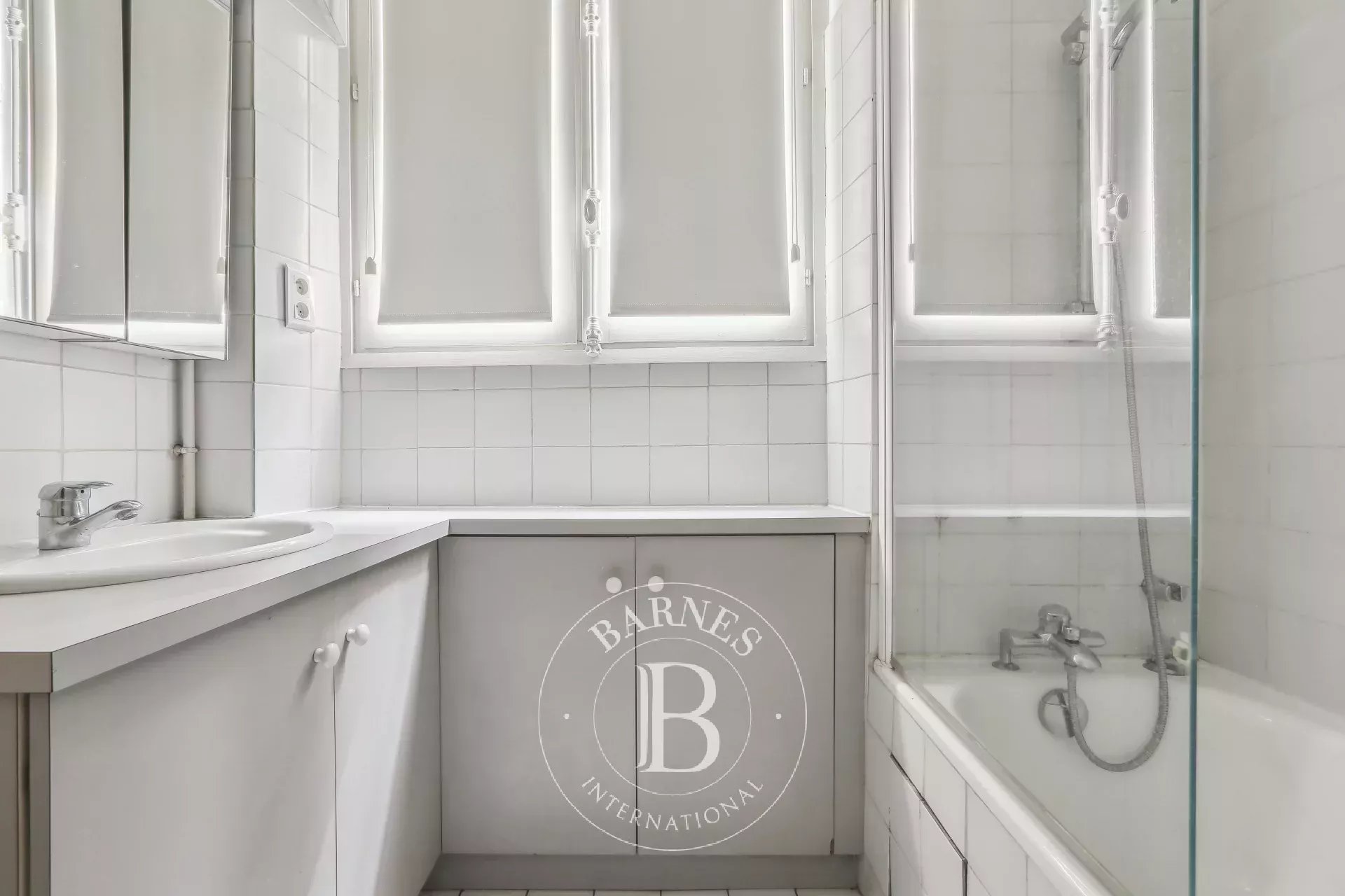 Daire Paris 6ème - picture 11