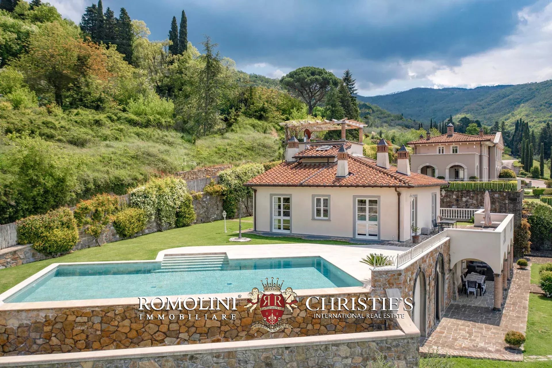 10 Bedroom Villa/Townhouse's Image 136