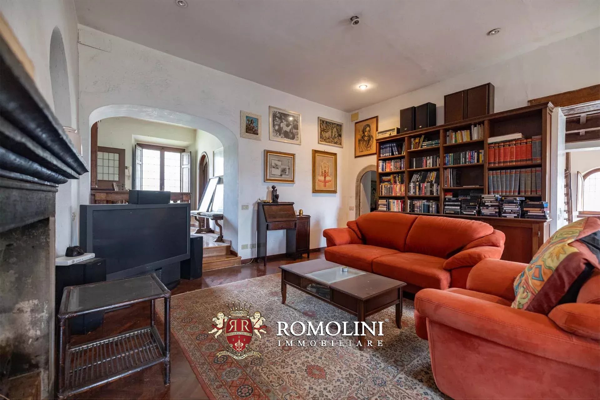 7 Bedroom Villa/Townhouse's Image 32