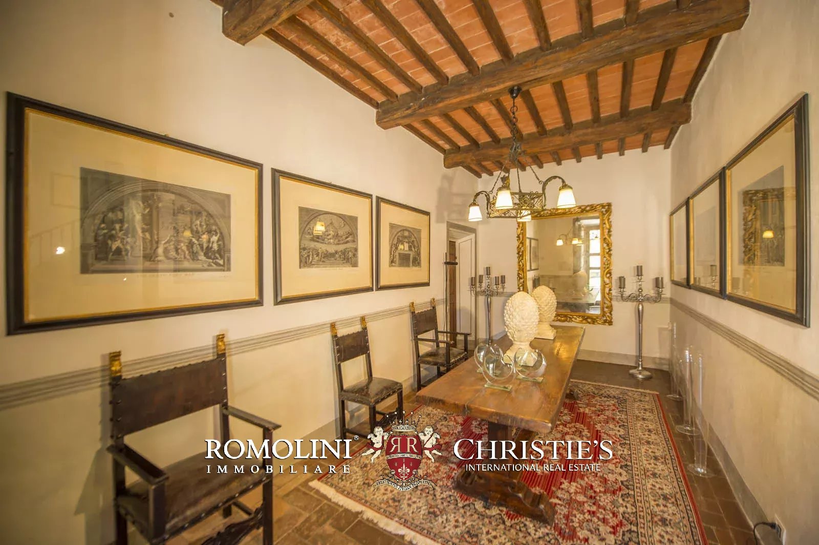LUXURY HISTORICAL VILLA FOR SALE IN RADDA IN CHIANTI, TUSCANY
