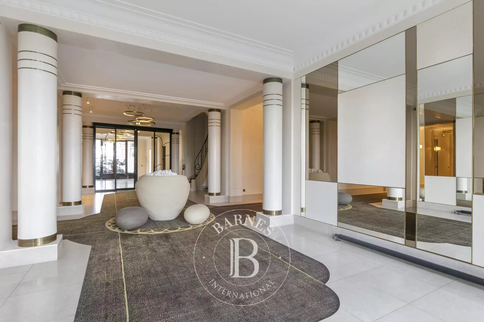 Paris  - Apartment 3 Bedrooms - picture 11
