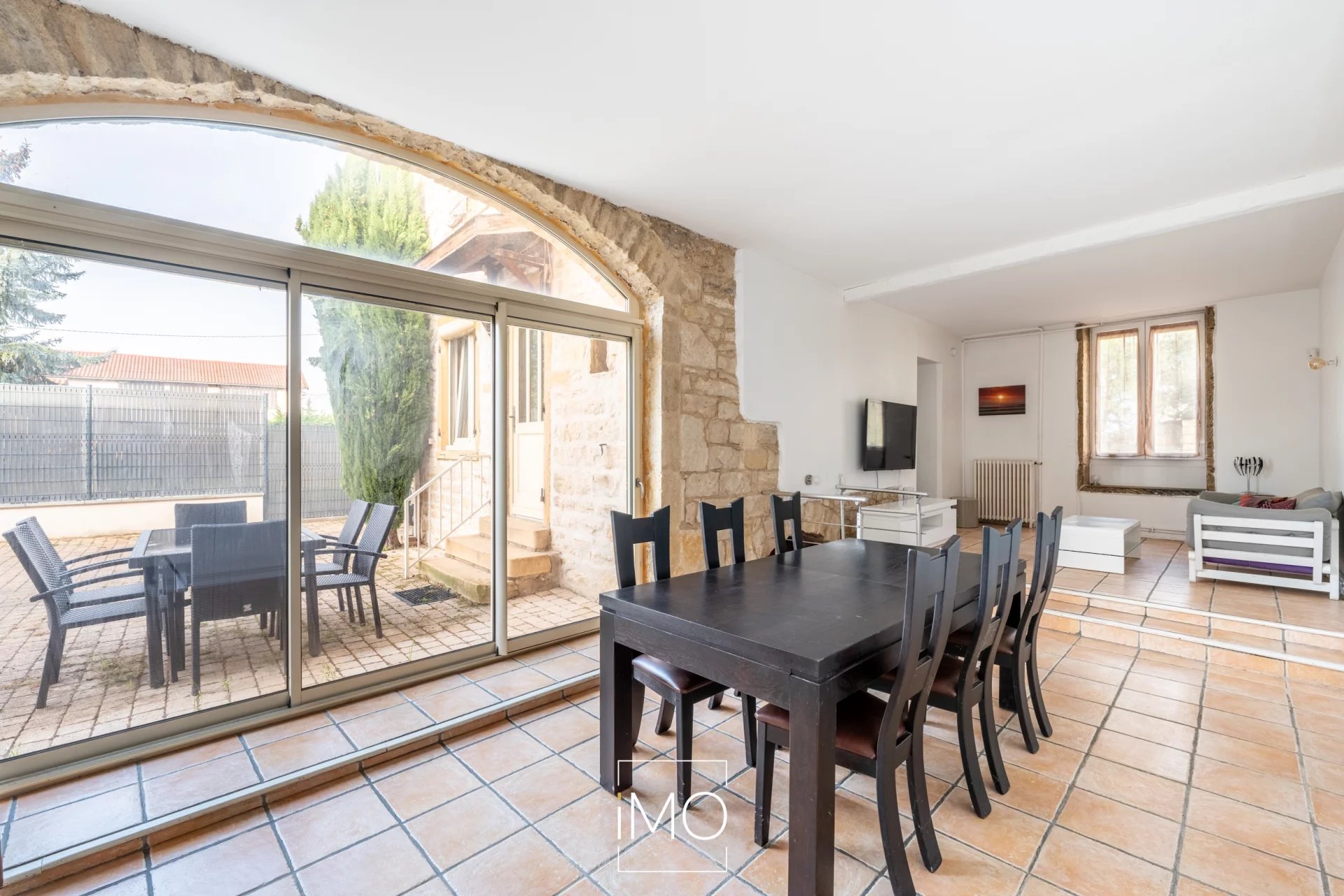 Maison de 216 m² à Chasselay sur parcelle de 380 m²