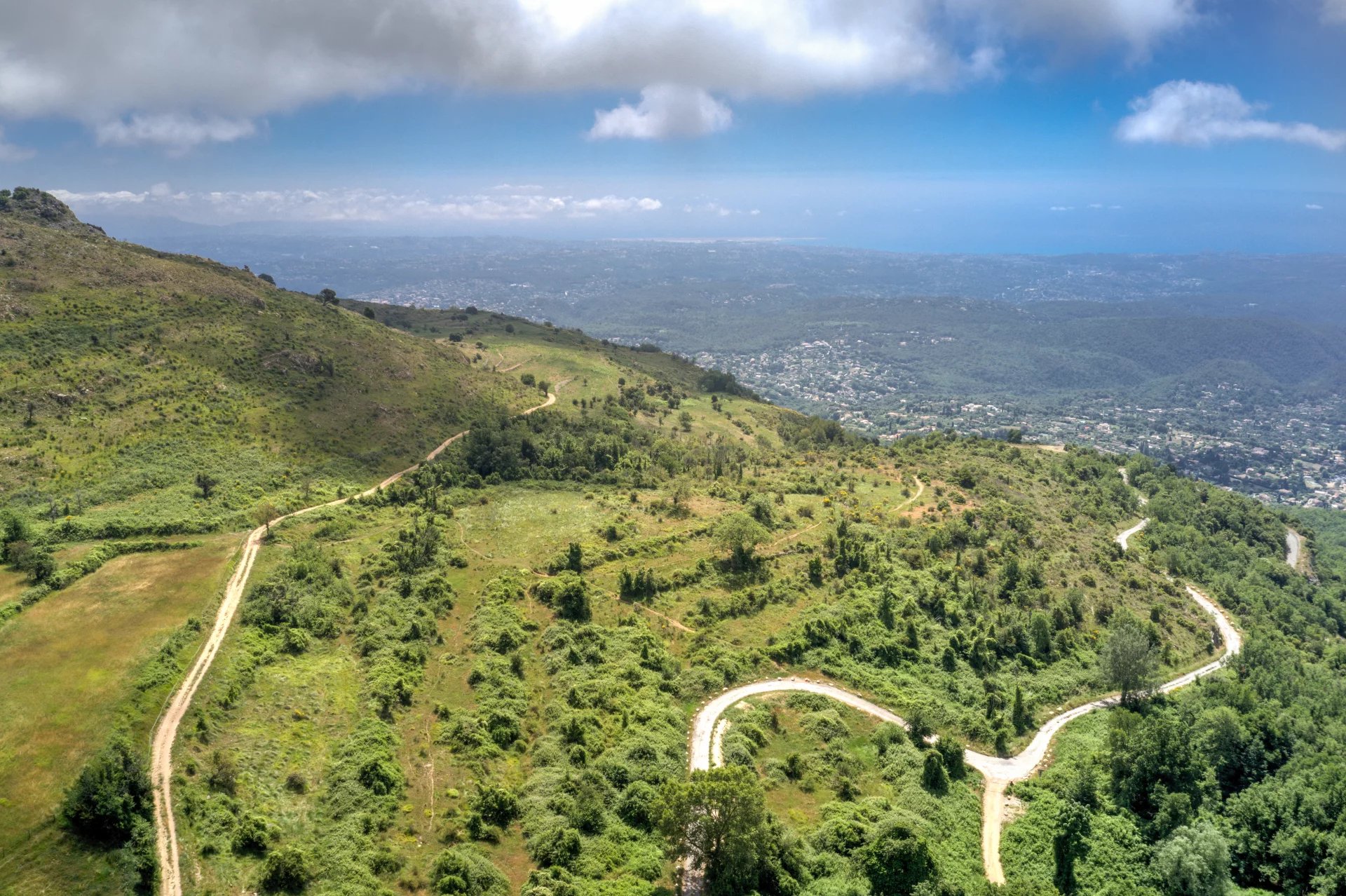 A charming period country house with panoramic sea view 13