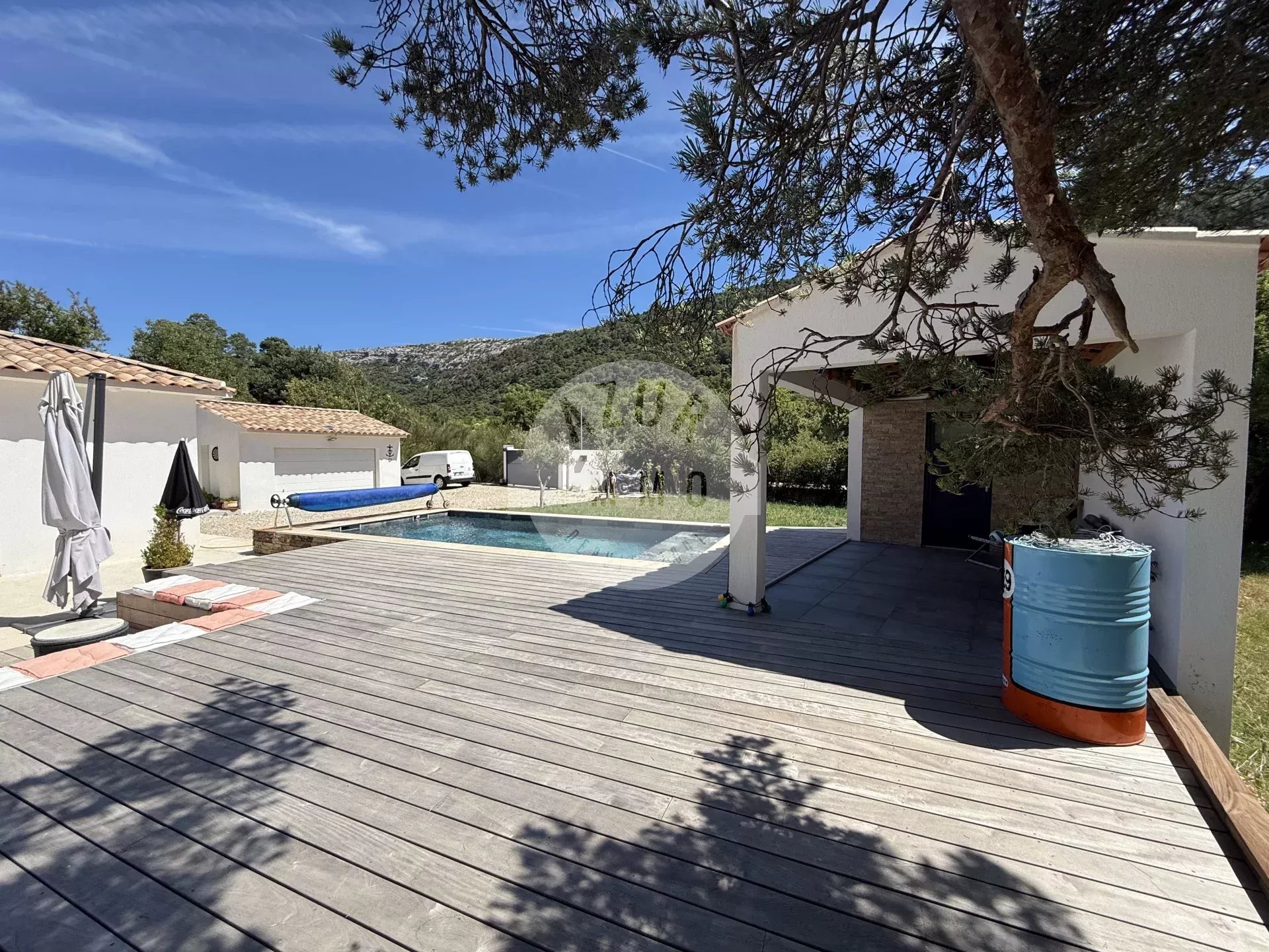 Agence immobilière de 