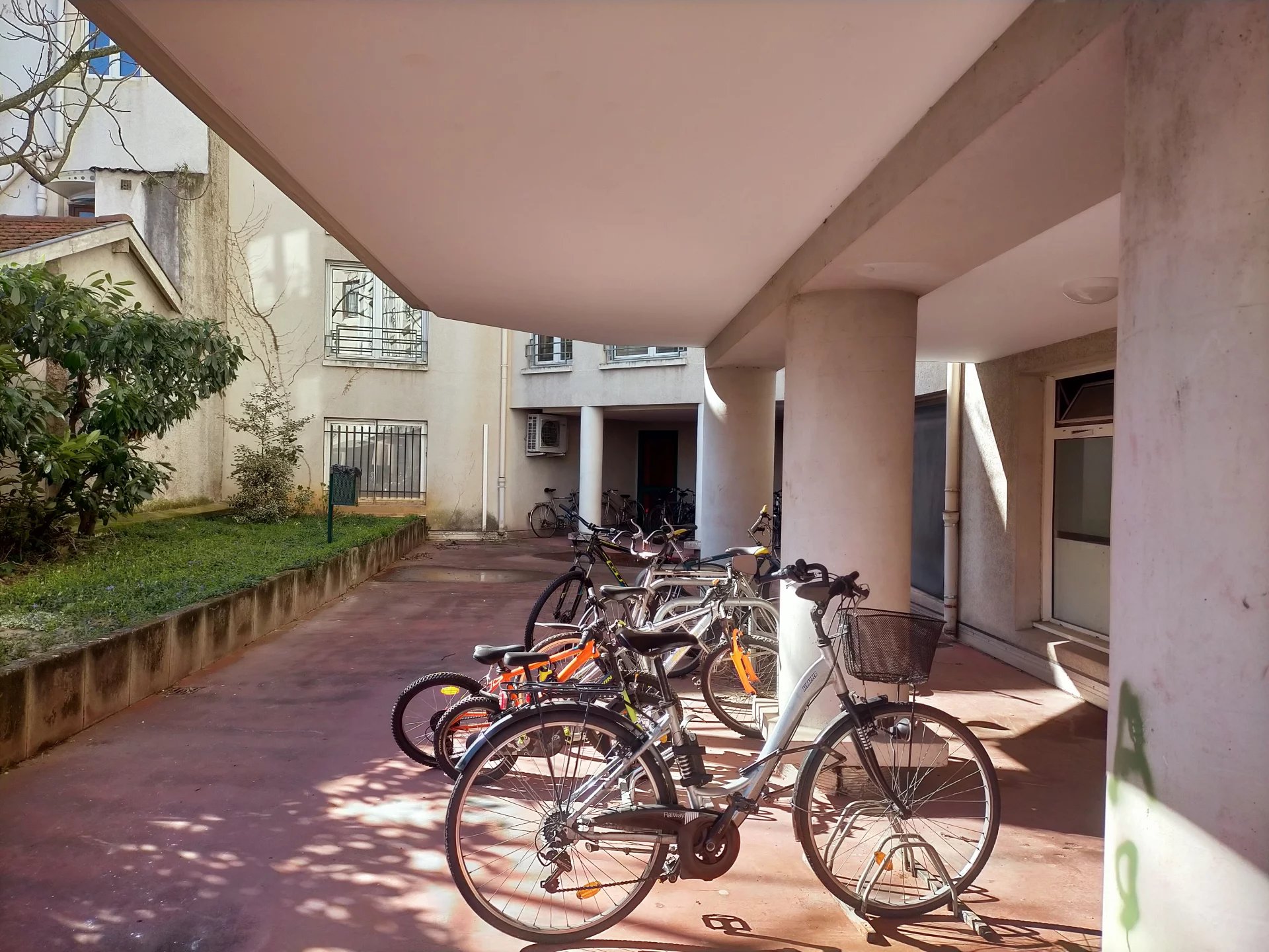 86791011 Location Lyon 7ème