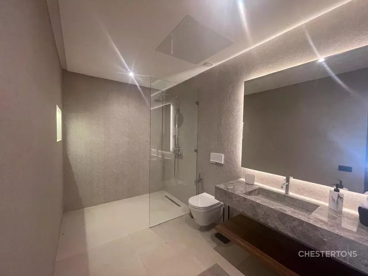  Image of Villa - 5 Bedrooms - 5 Bathrooms for Sale in Marrakech-Ménara-Marrakech-Morocco, Image 50