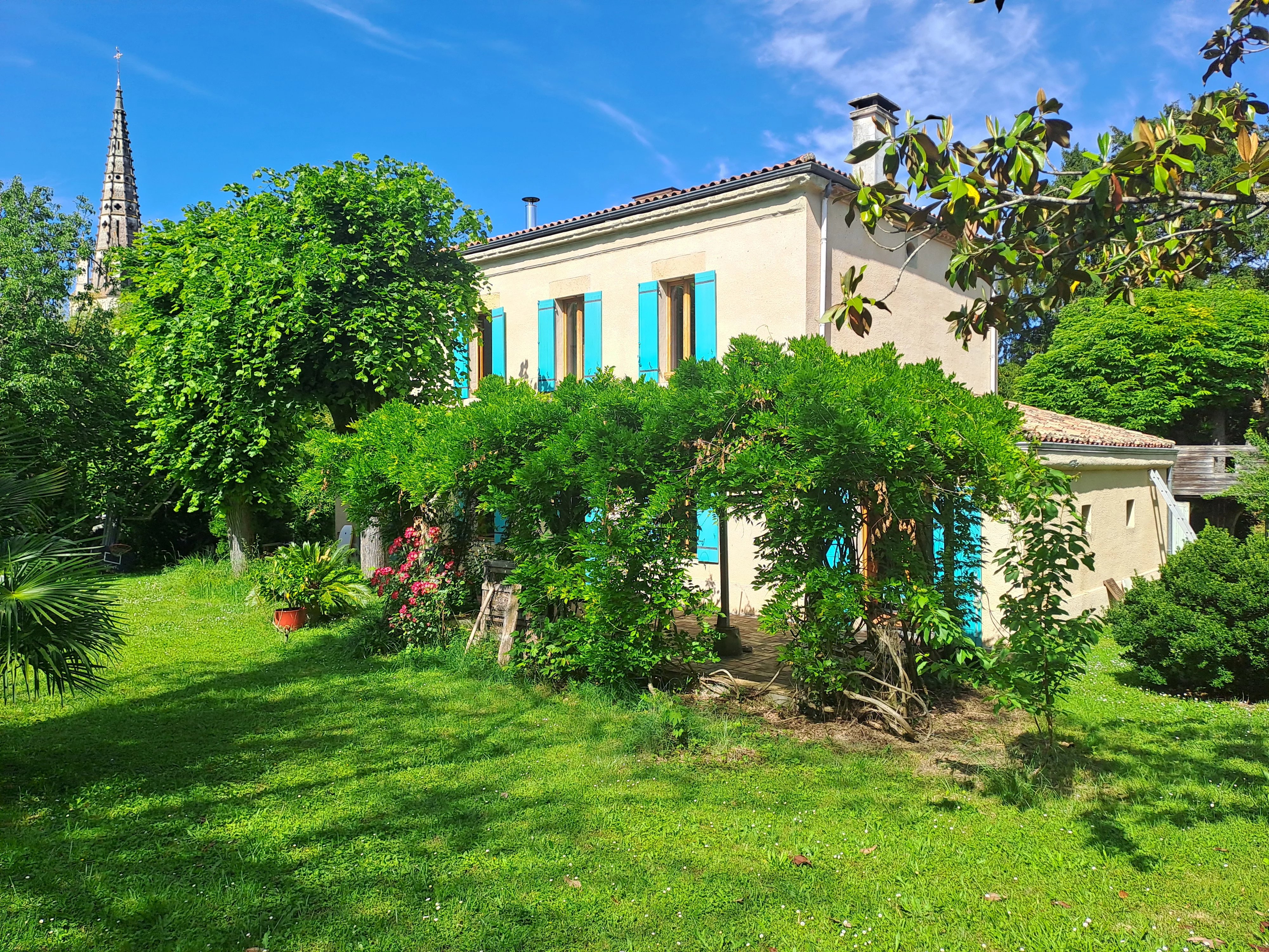 Ancien Presbytère plein de charme à découvrir rapidement