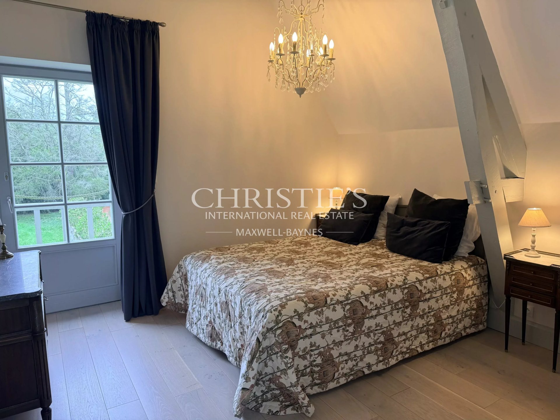 10 Bedroom Villa/Townhouse's Image 13