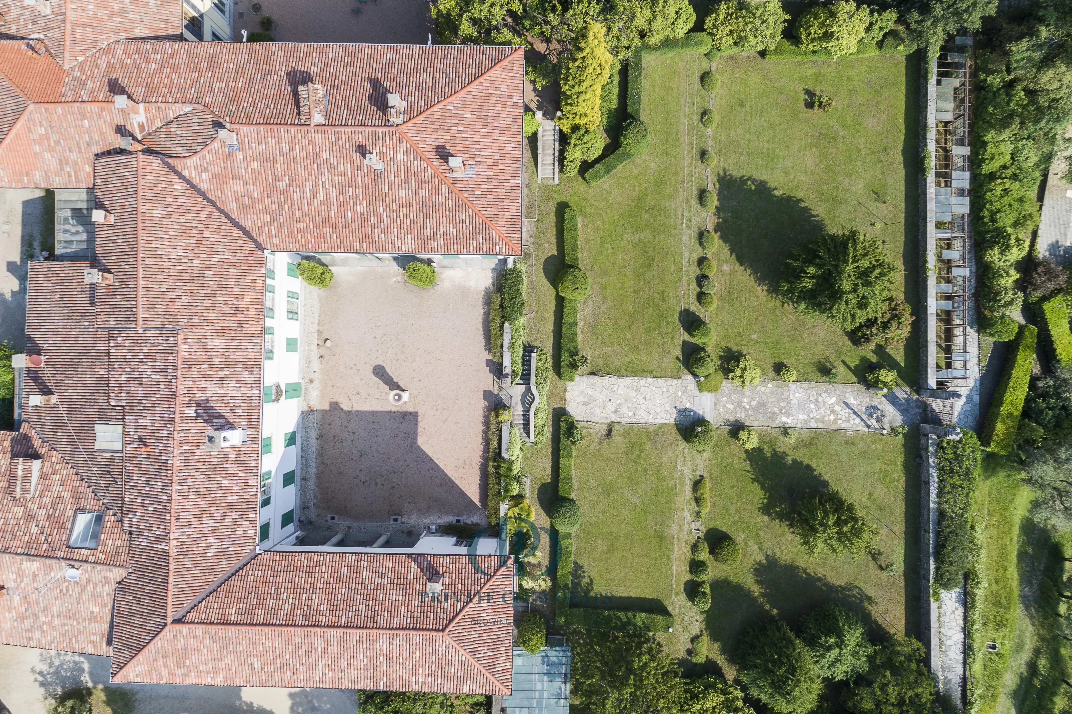 Villa Como - picture 25