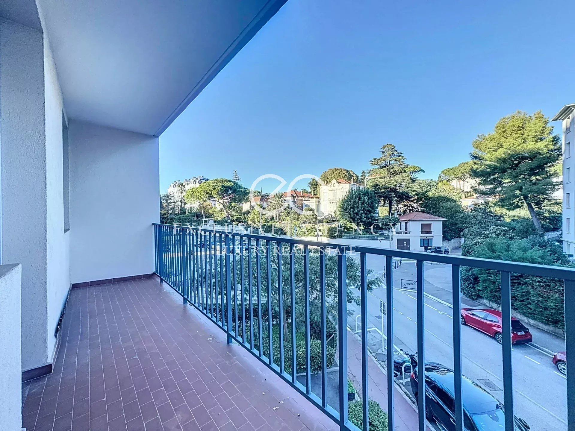 CANNES MONTFLEURY 2 PIECES 45M² TERRASSE