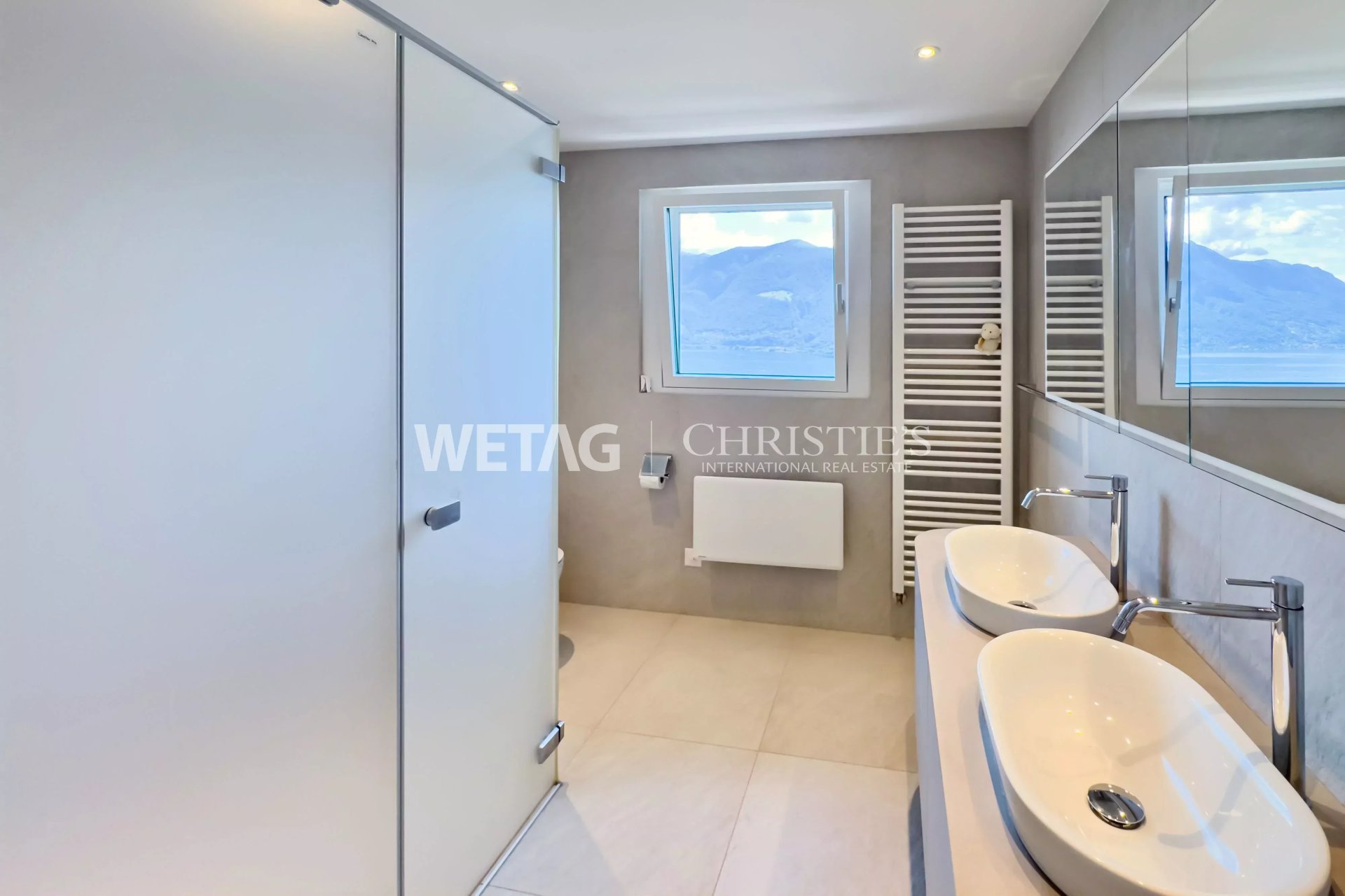 3 Bedroom Villa/Townhouse's Image 7
