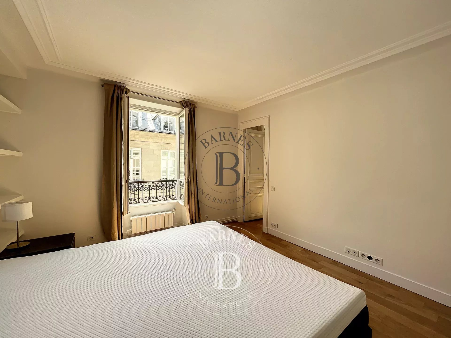 Daire Paris 8ème - picture 11