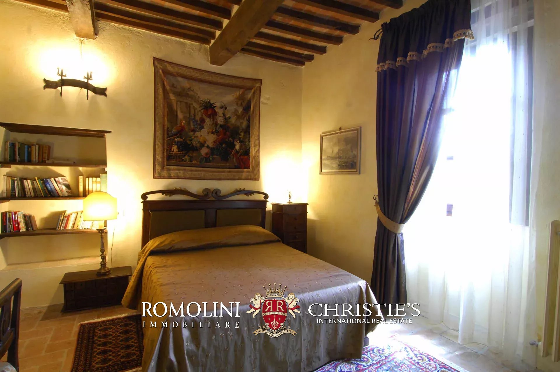 18 Bedroom Villa/Townhouse's Image 41