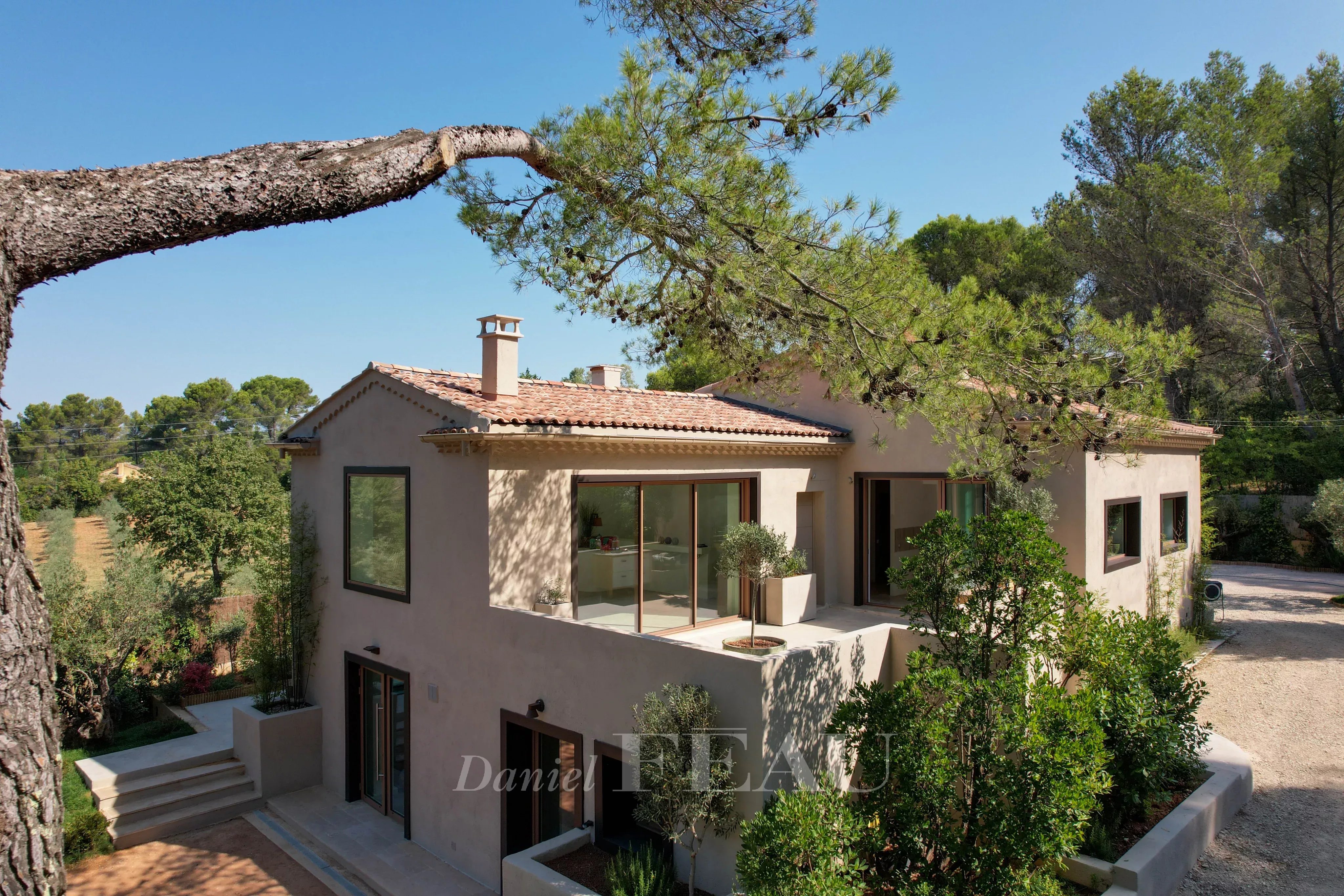 Aix en Provence – A property with great potential