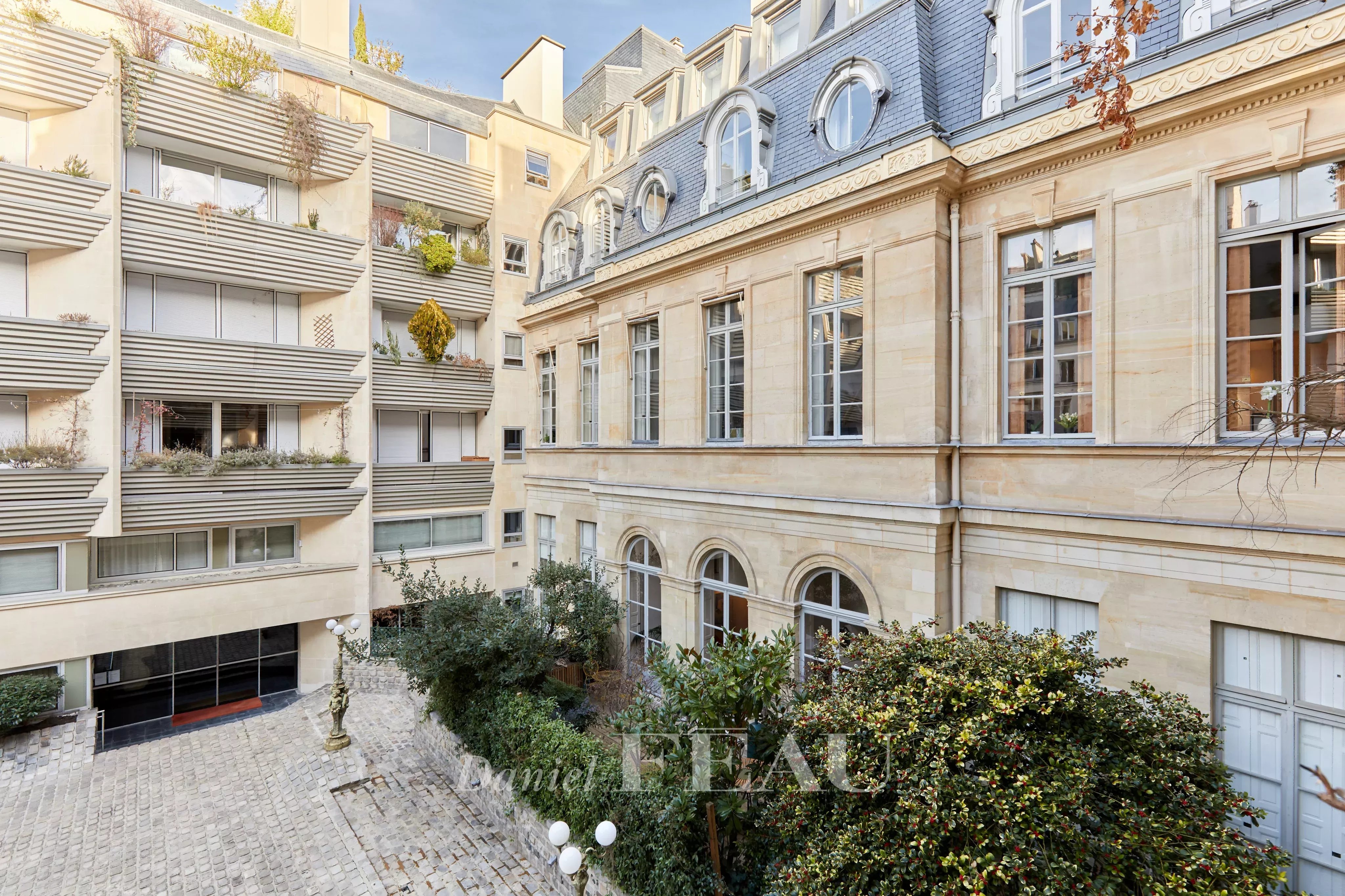 Paris 7 - Bac - Lutetia - Volumes et calme