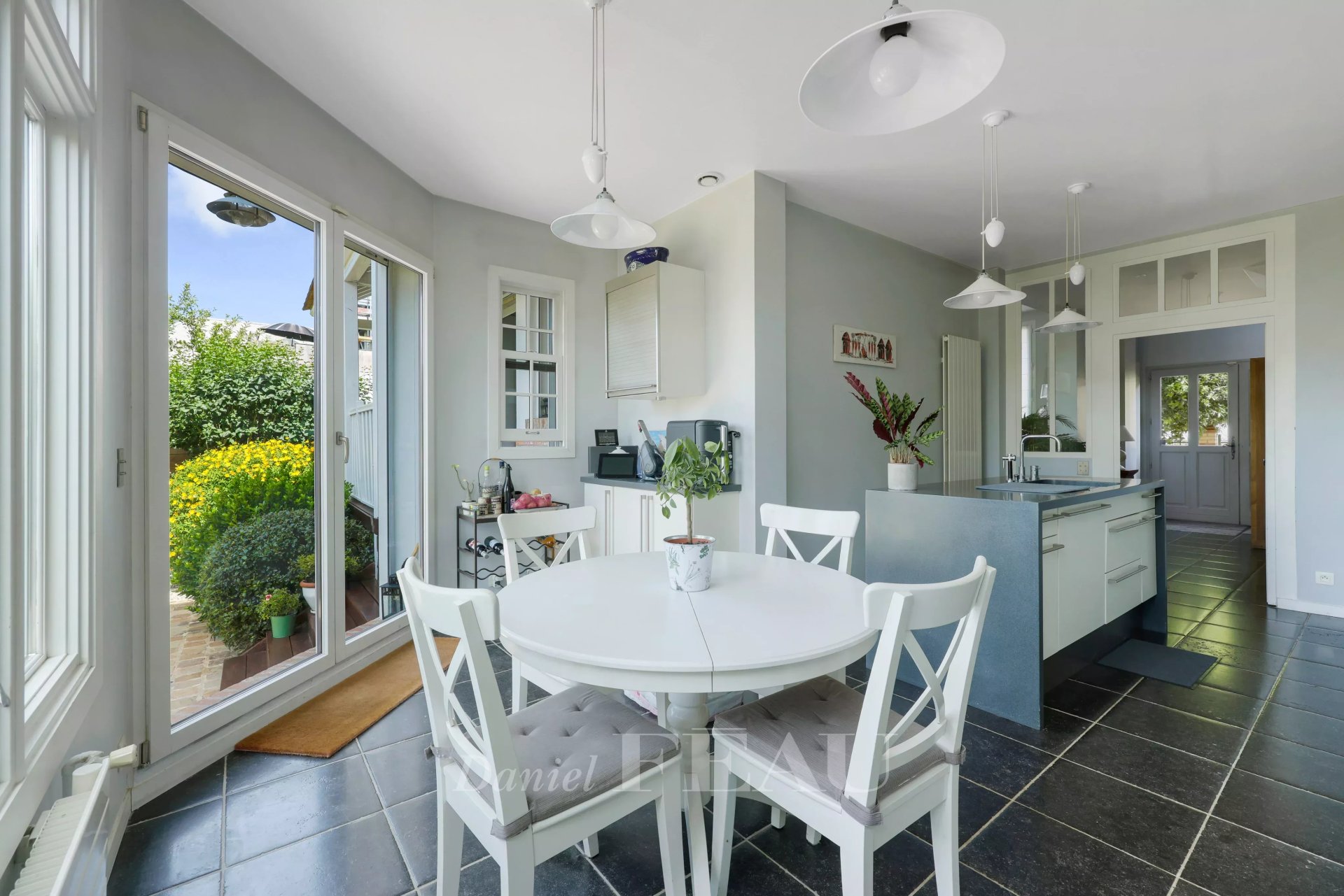 4 Bedroom Villa/Townhouse's Image 5
