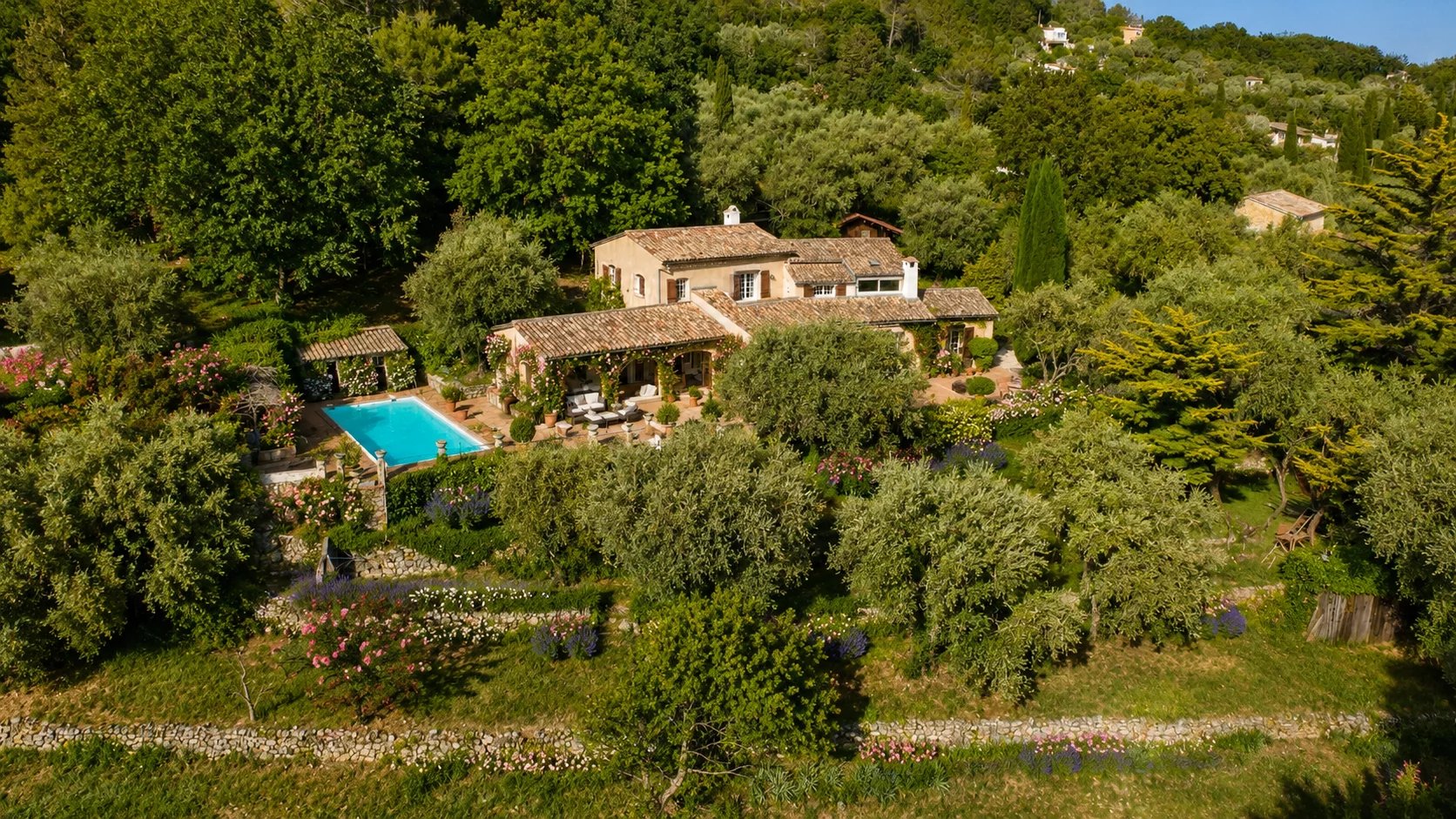 Image of Villa - 5 Bedrooms for Sale in Alpes-Maritimes-Tourrettes-sur-Loup-France, Image 2