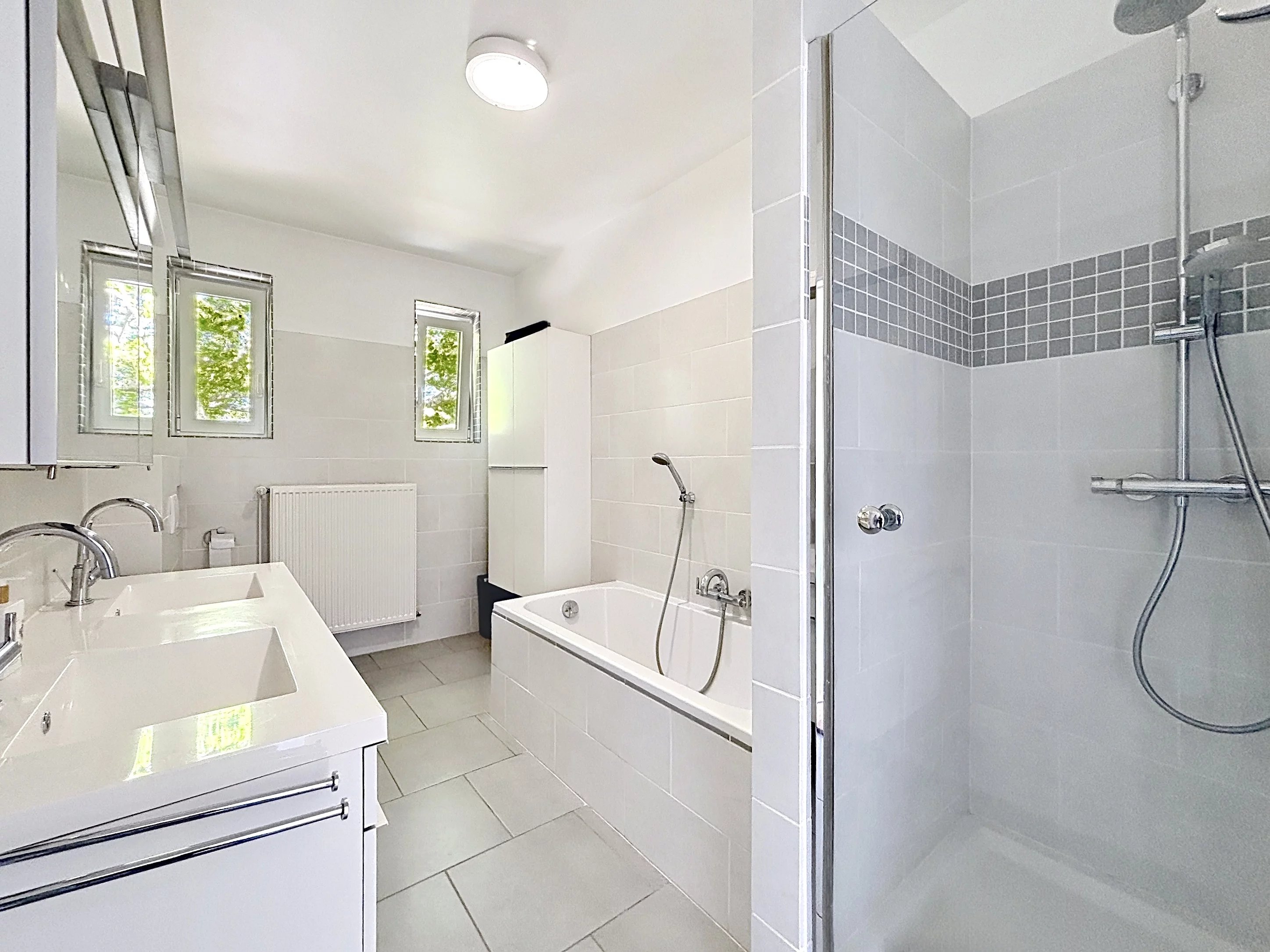 Uccle - Large villa in an oasis of greenery