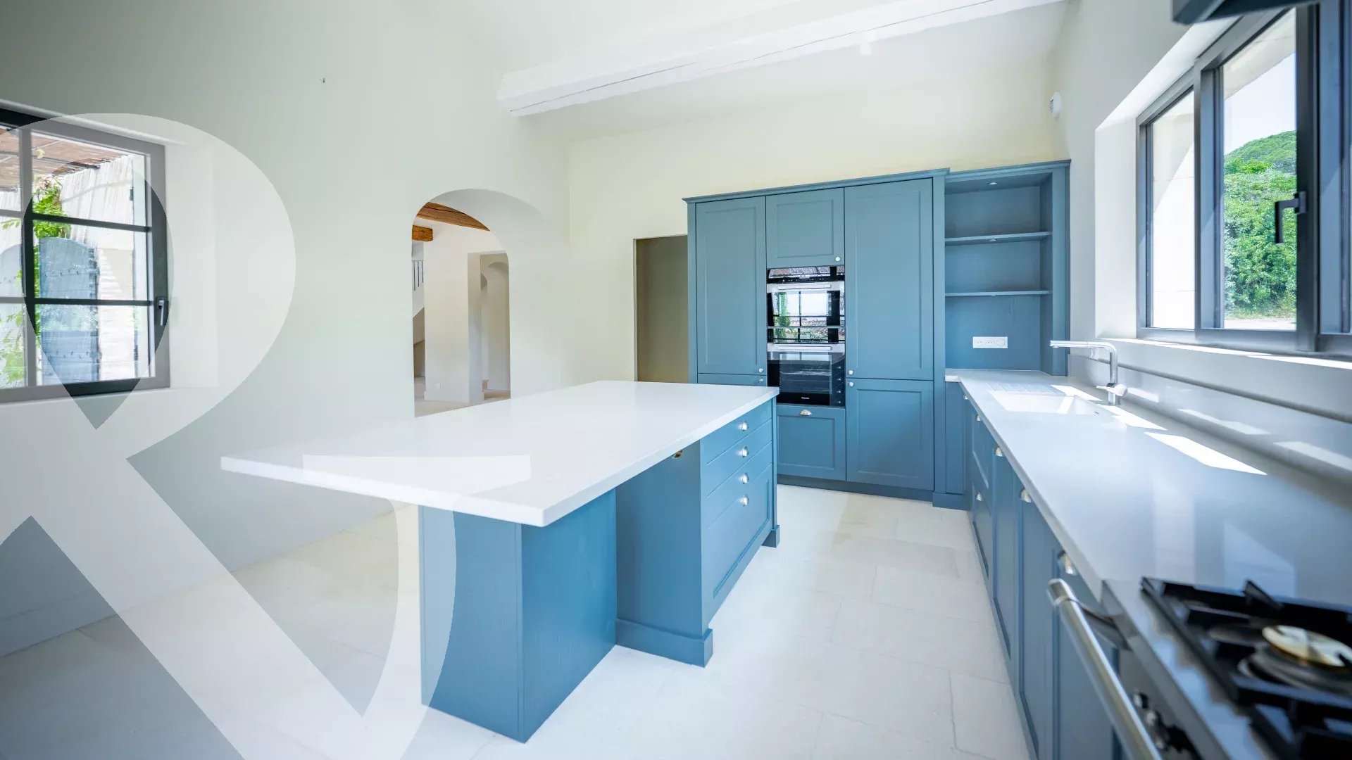 CONSTRUCTION NEUVE A PIED DU VILLAGE