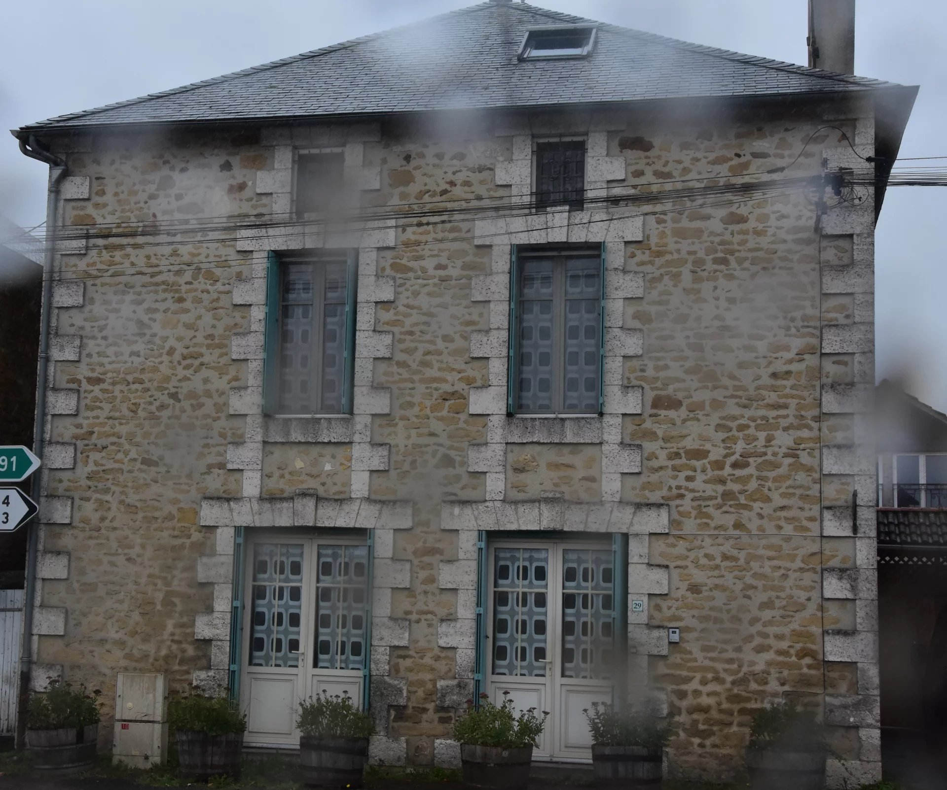 House in Pressac - Image 5