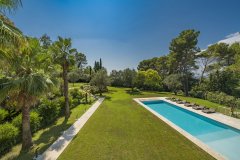 Luxury Family Villa in Mougins | Prestigious 9-Bedroom Legacy Estate — photo 3 of 3