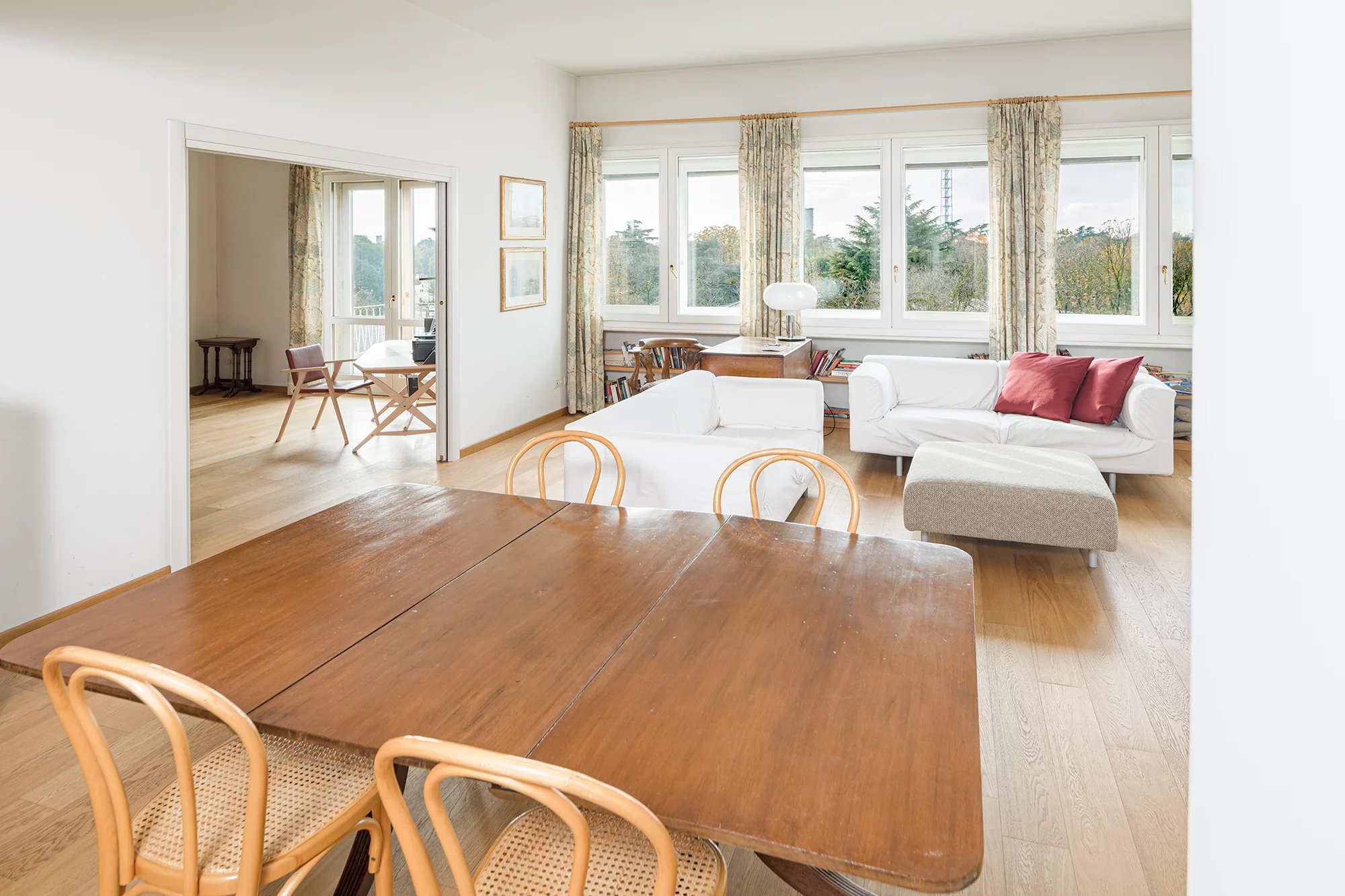 LUXURY APARTMENT IN FORO BONAPARTE LANZA AREA