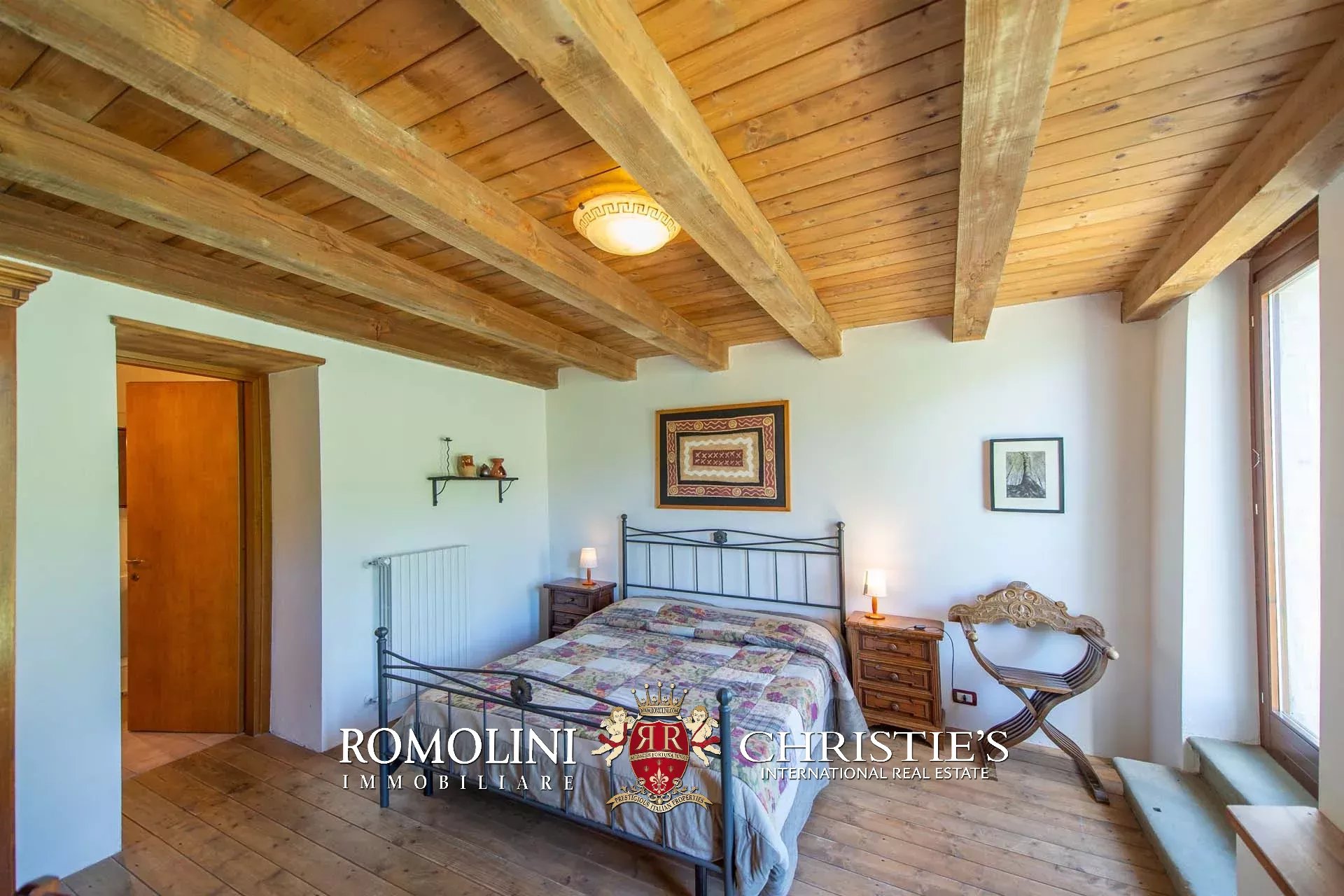 10 Bedroom Villa/Townhouse's Image 33