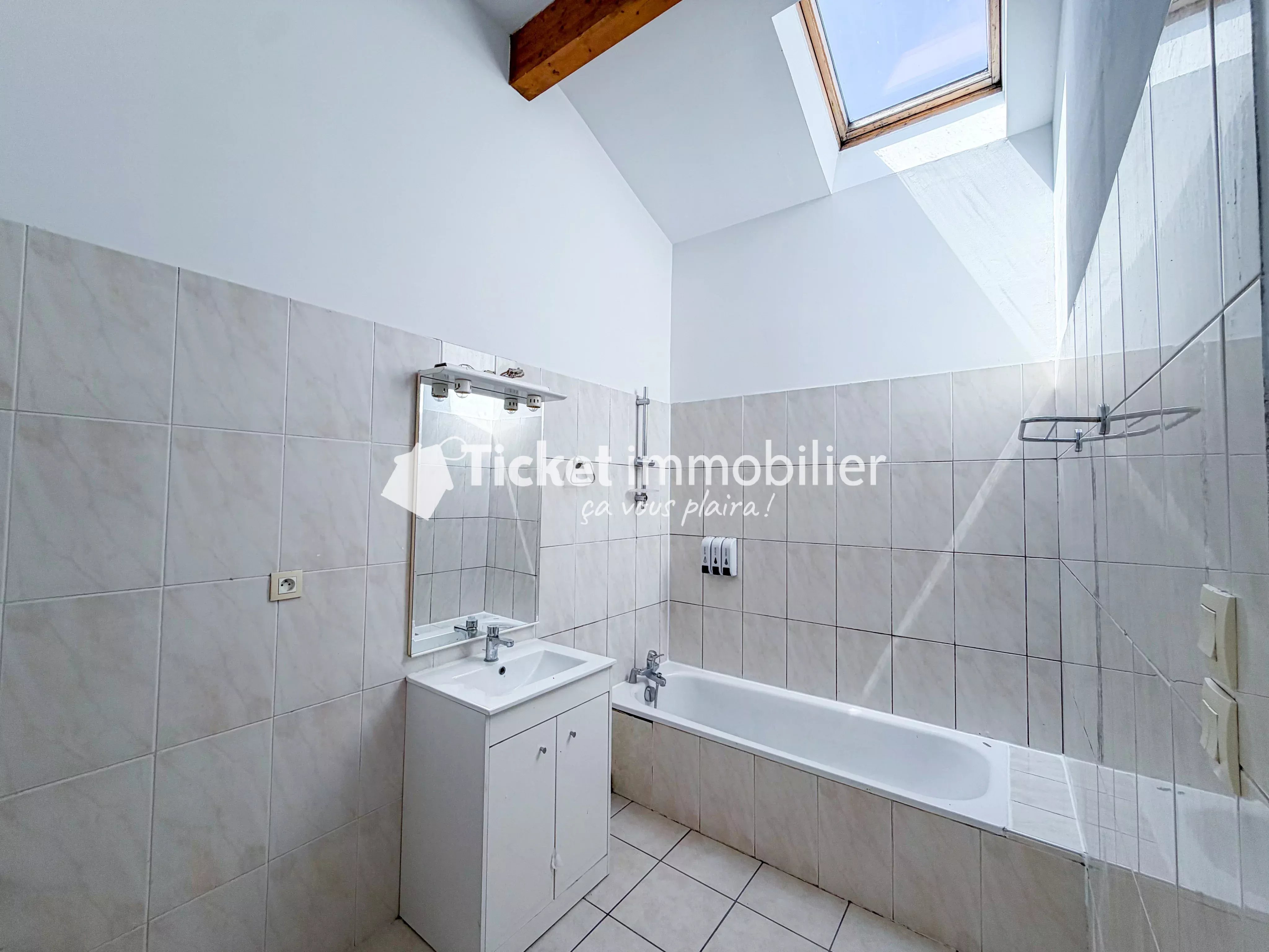 APPARTEMENT T4 107m2 DUPLEX DREMIL-LAFAGE — photo 7