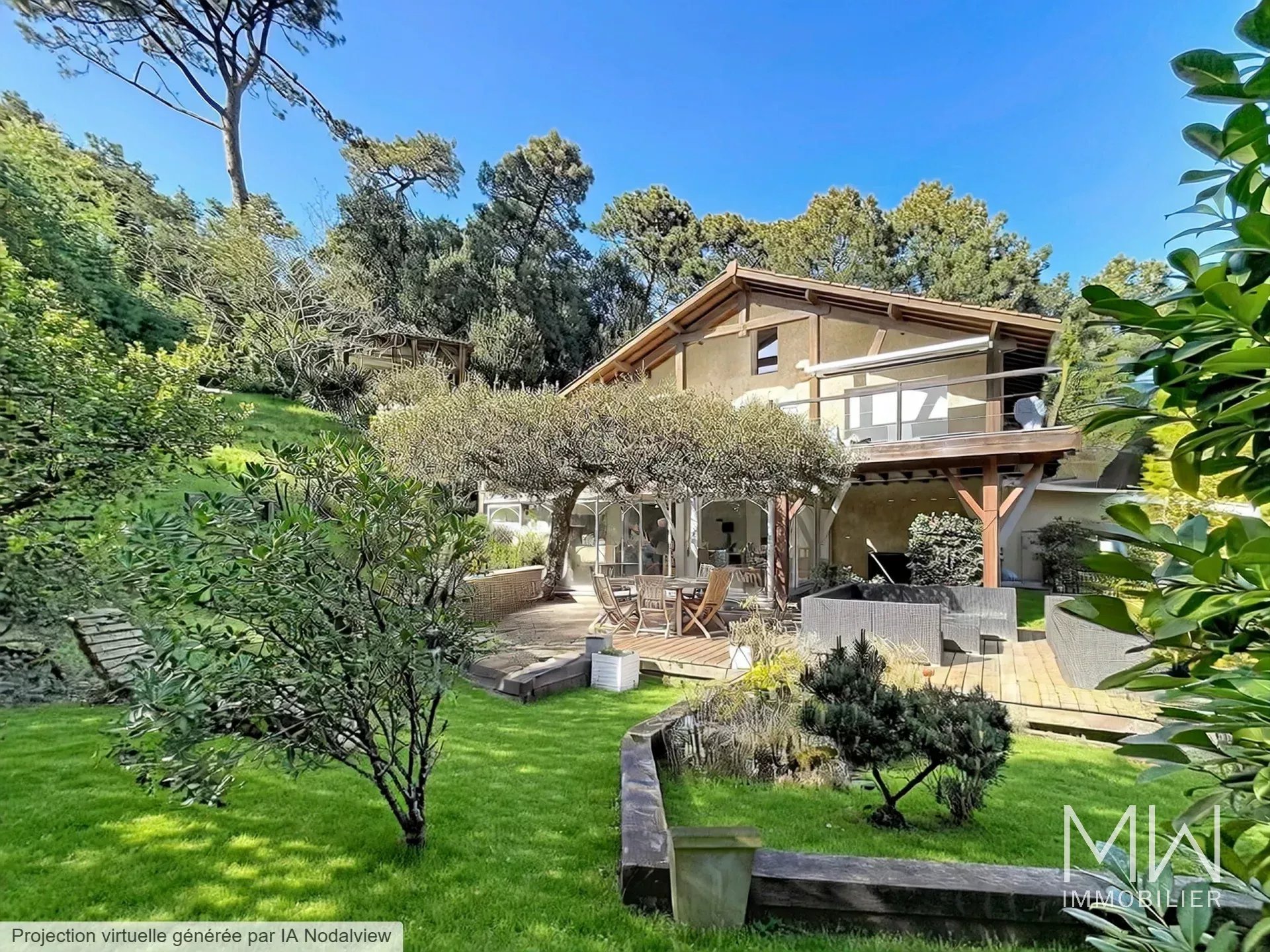 SPACIEUSE ET LUMINEUSE VILLA SUR VASTE PARCELLE